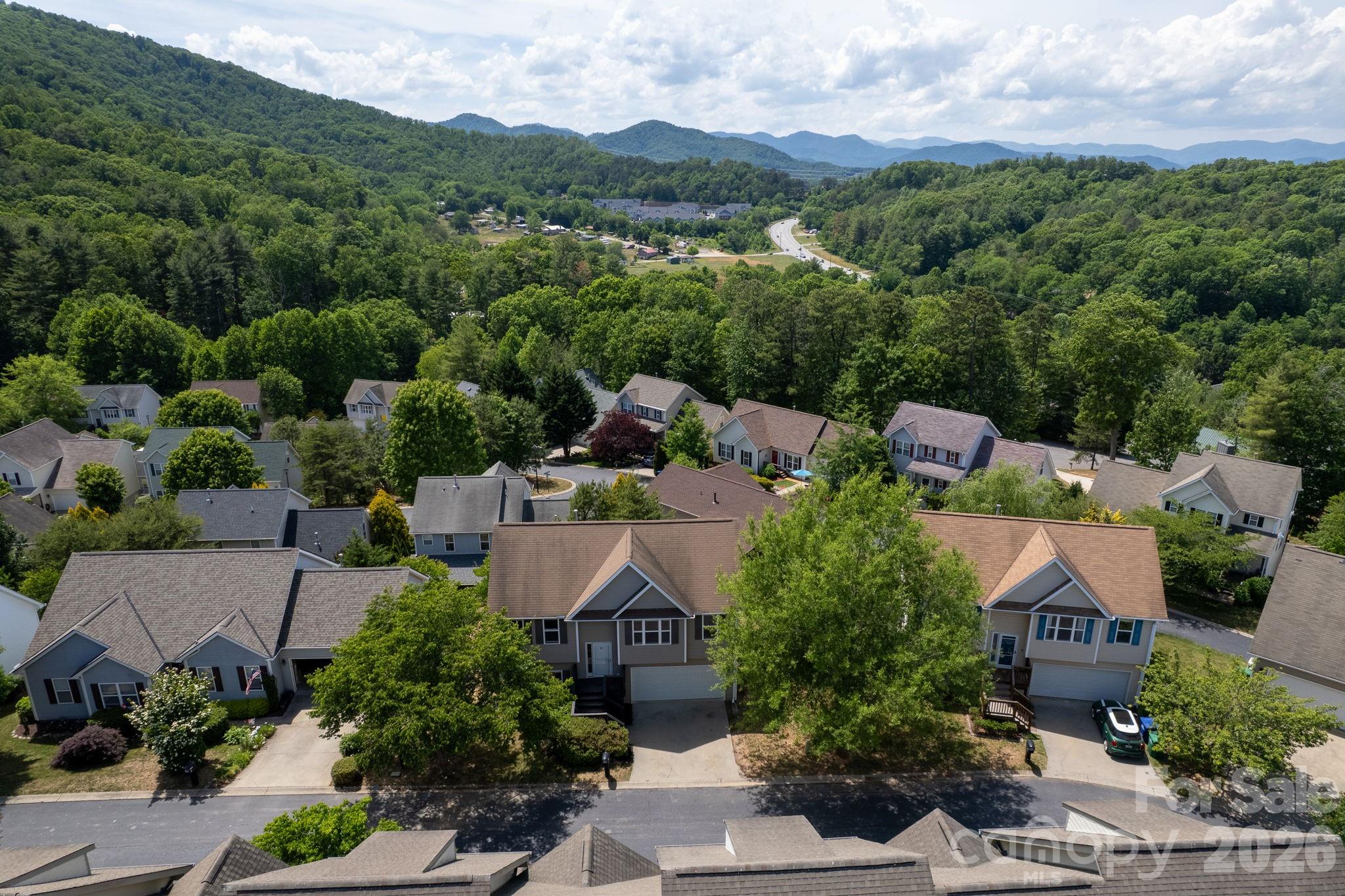 85 Rotunda Circle — Asheville