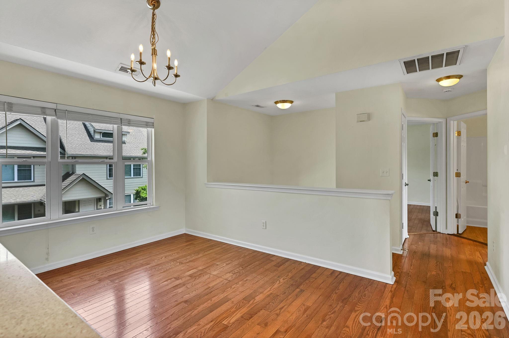 85 Rotunda Circle — Asheville