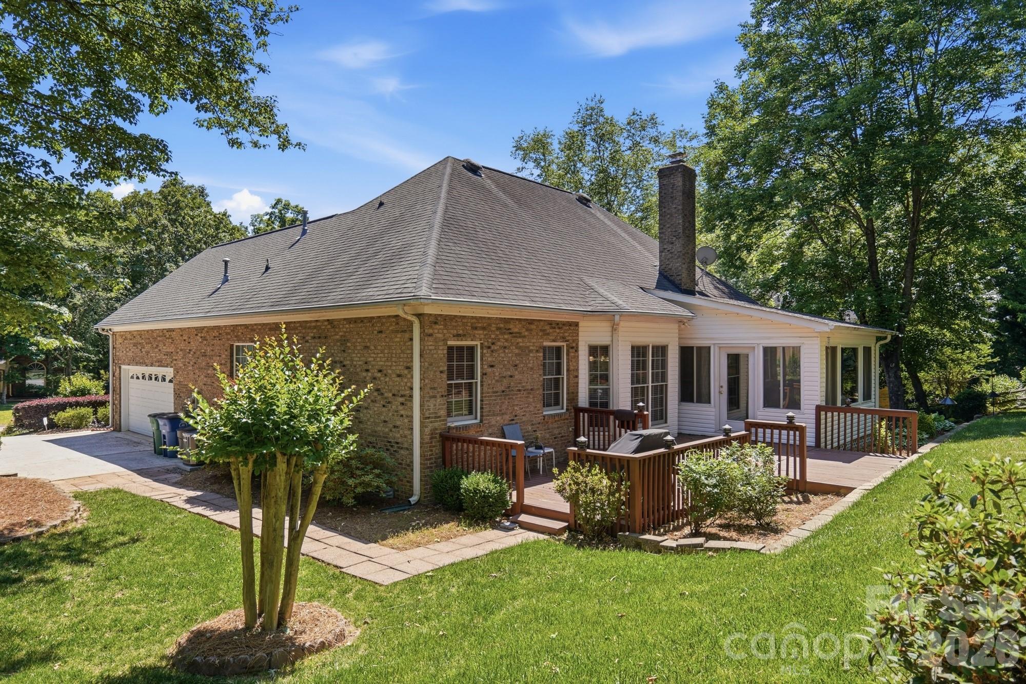 2640 Willowbrook Drive — Matthews
