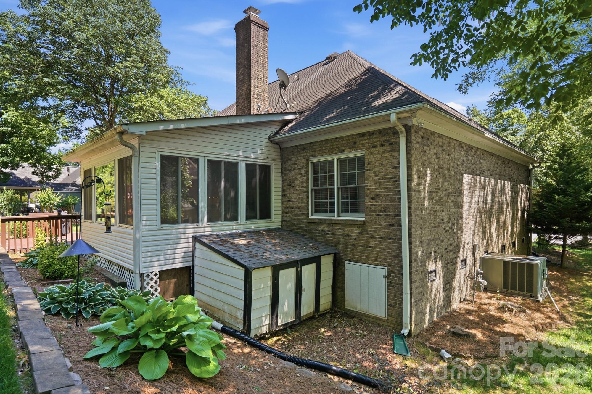 2640 Willowbrook Drive — Matthews