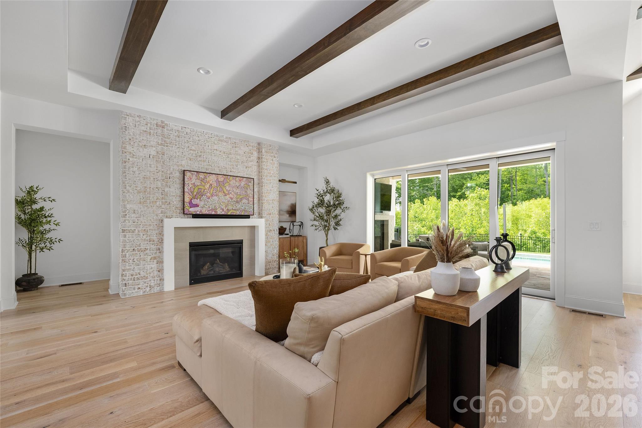 10201 Laurier Lane — Huntersville