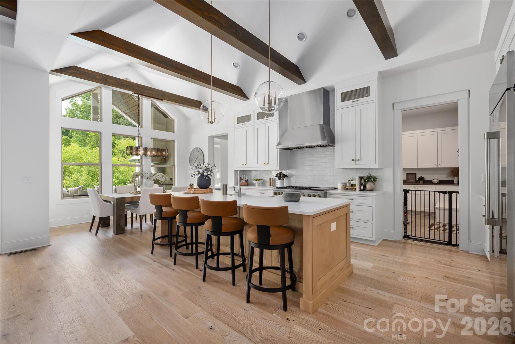 10201 Laurier Lane — Huntersville