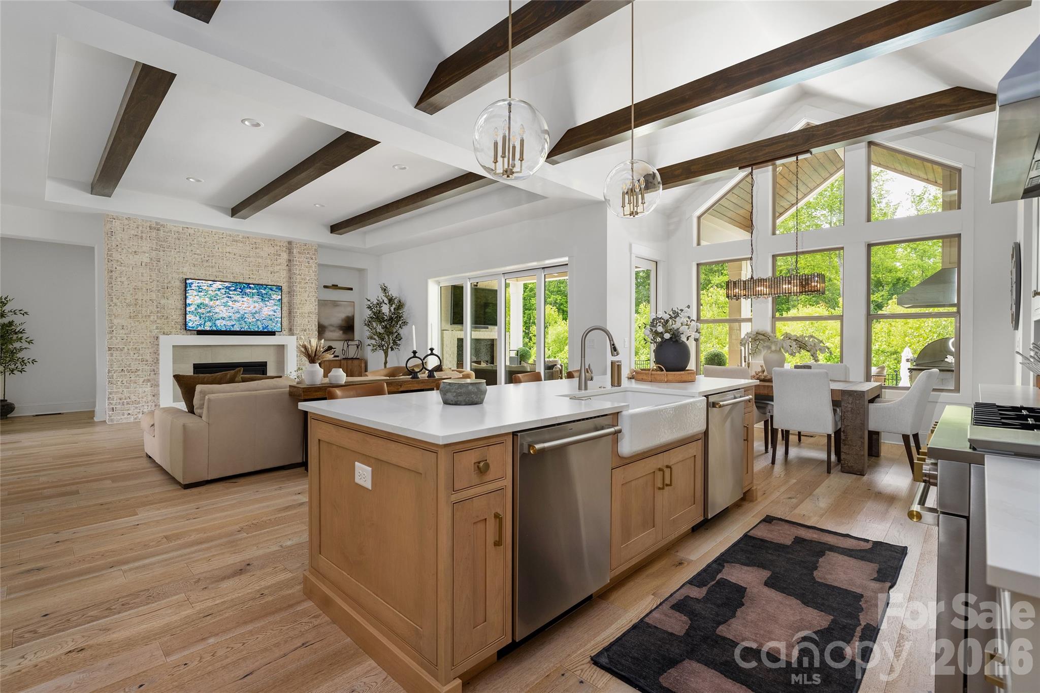 10201 Laurier Lane — Huntersville