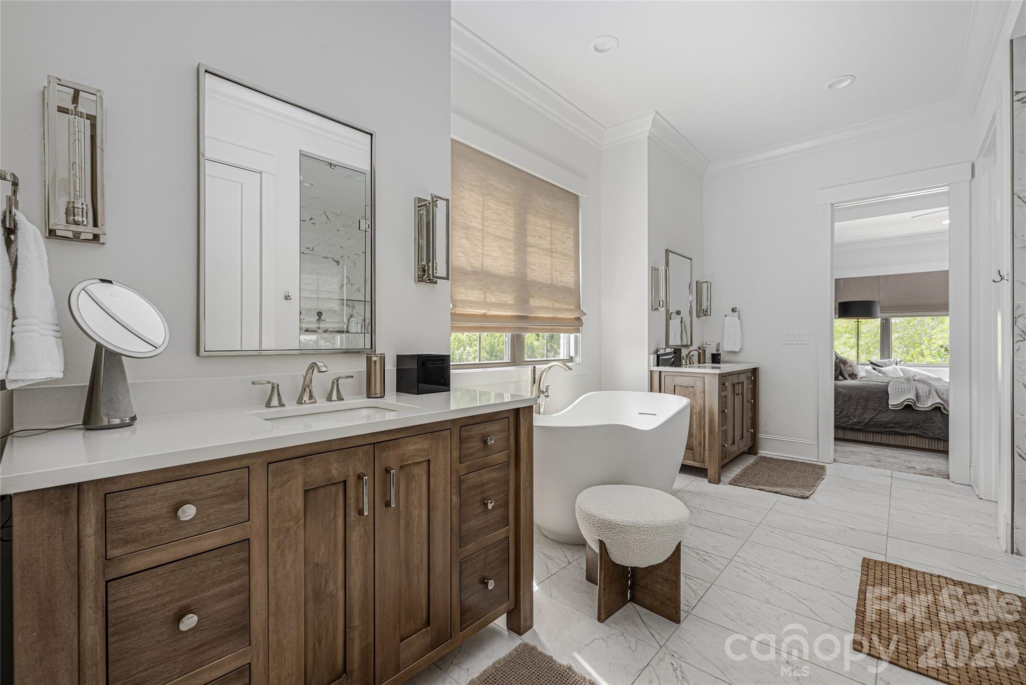 10201 Laurier Lane — Huntersville