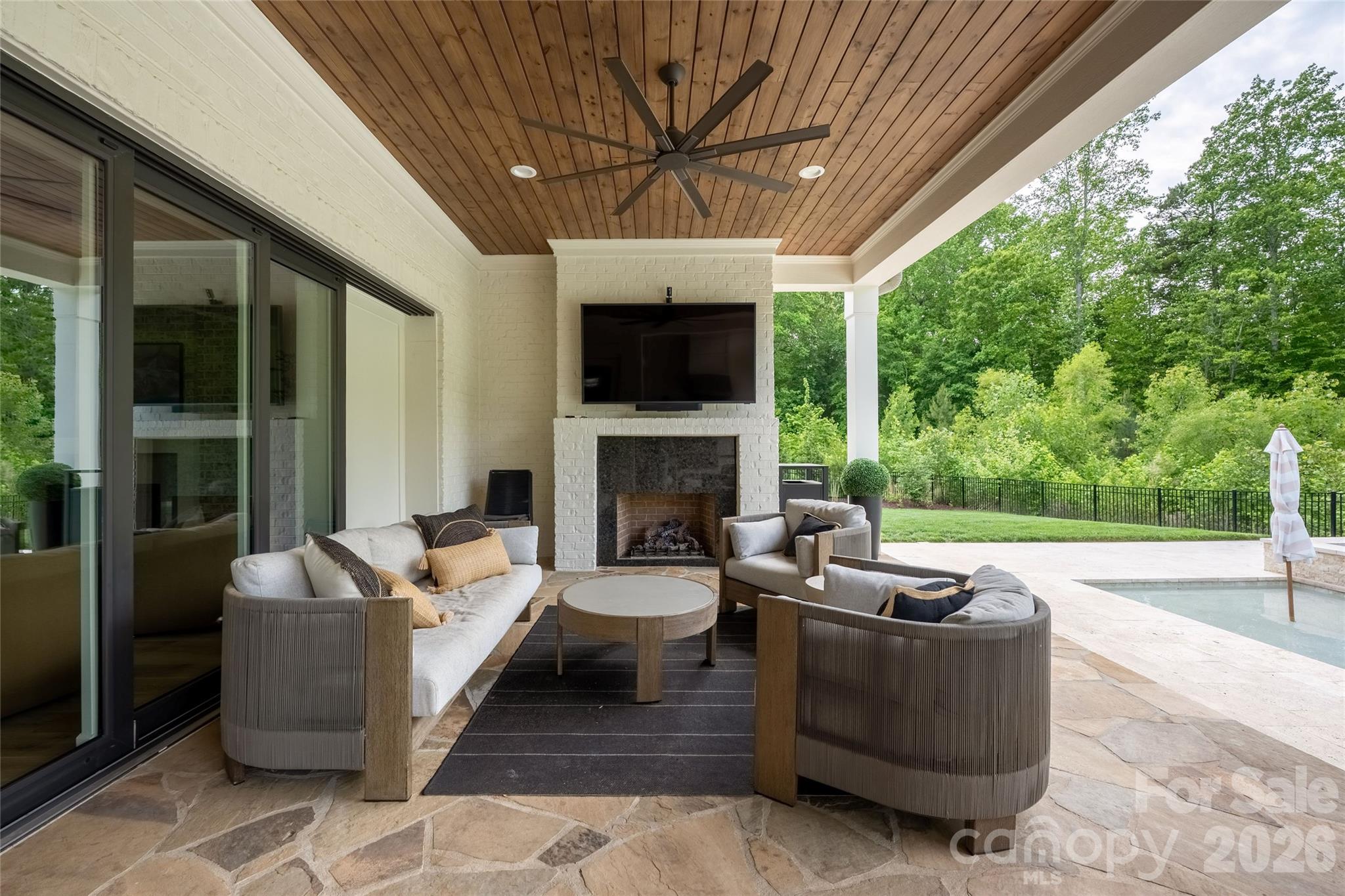 10201 Laurier Lane — Huntersville