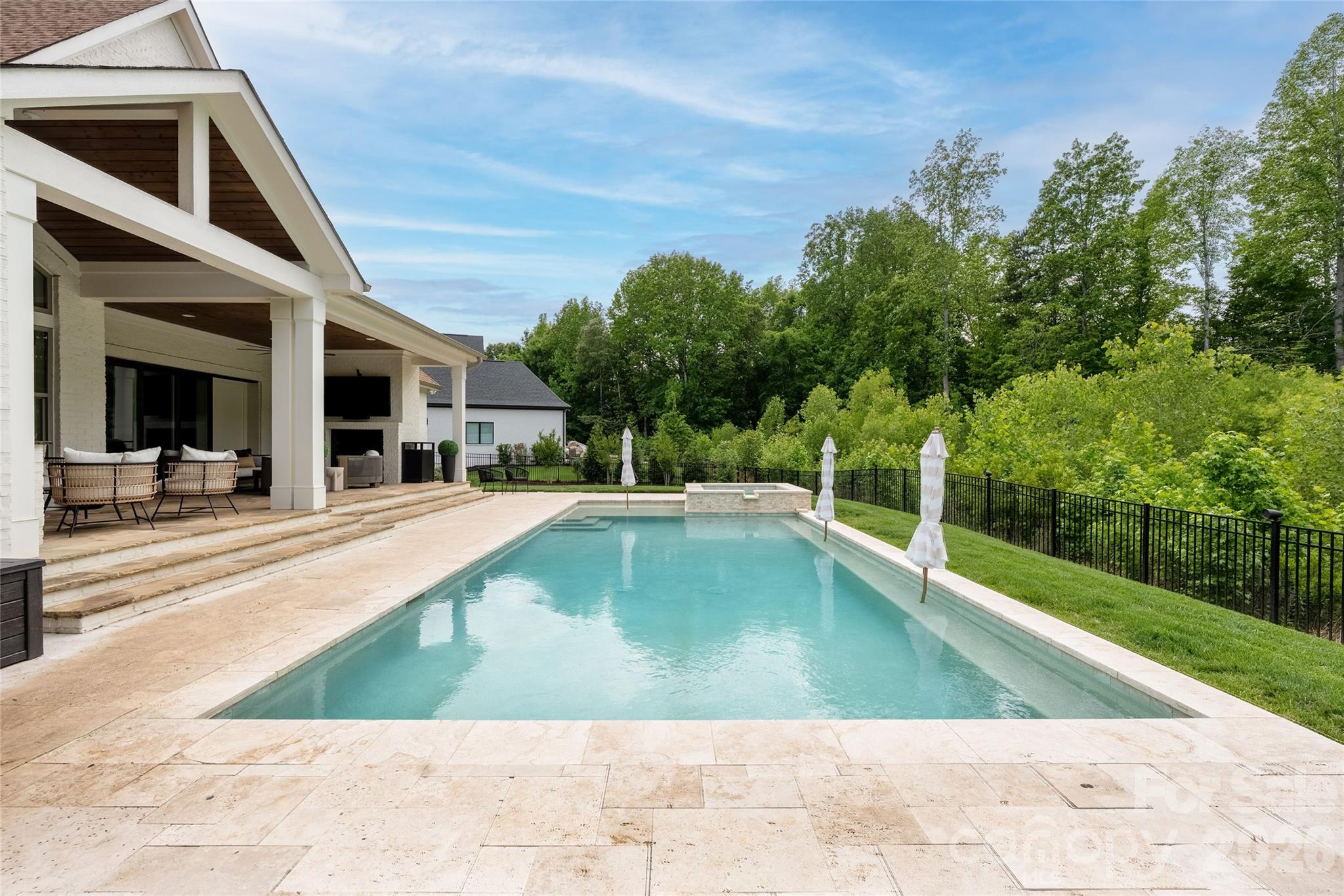 10201 Laurier Lane — Huntersville