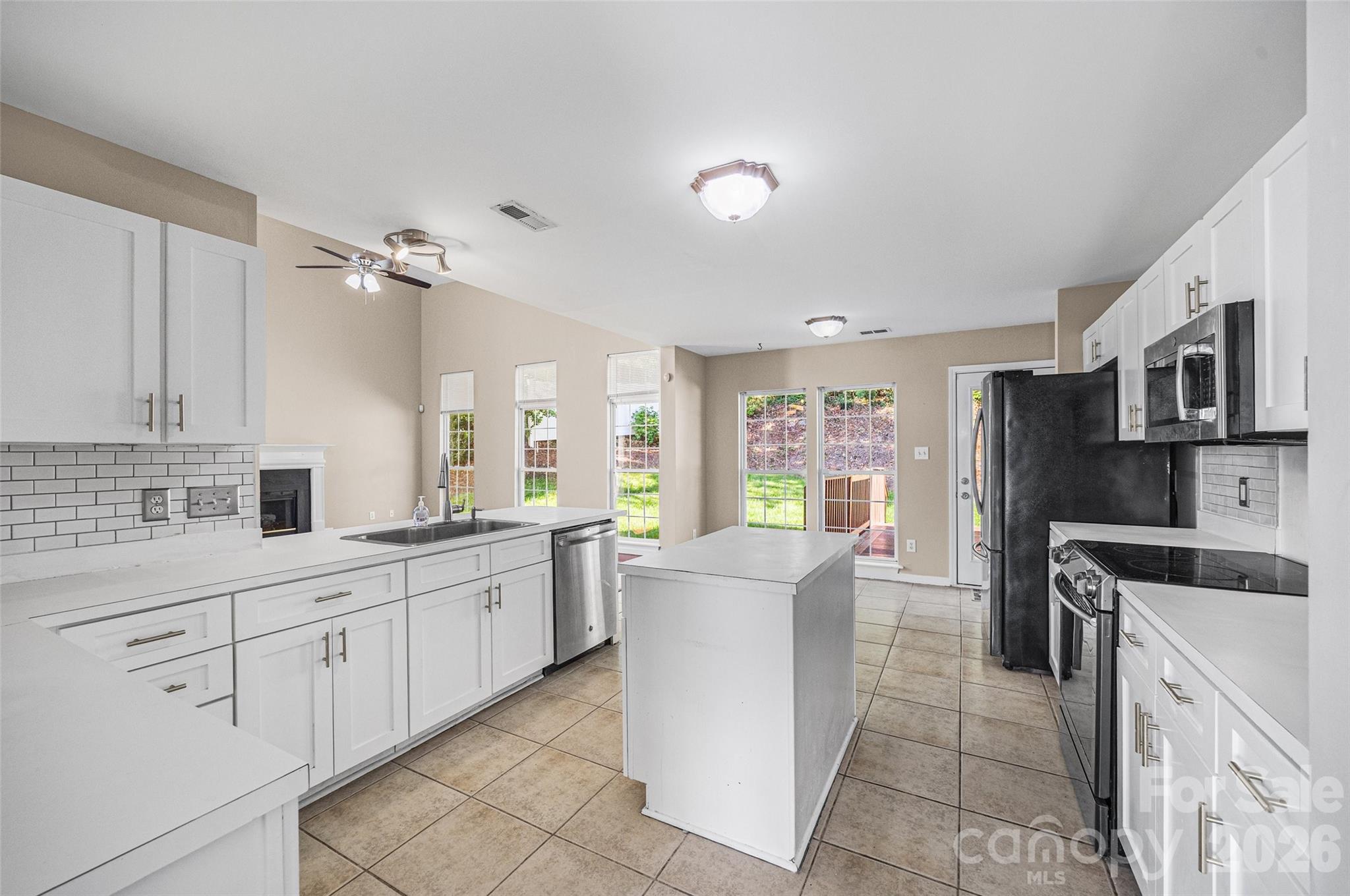 10425 Quiet Bay Court — Charlotte