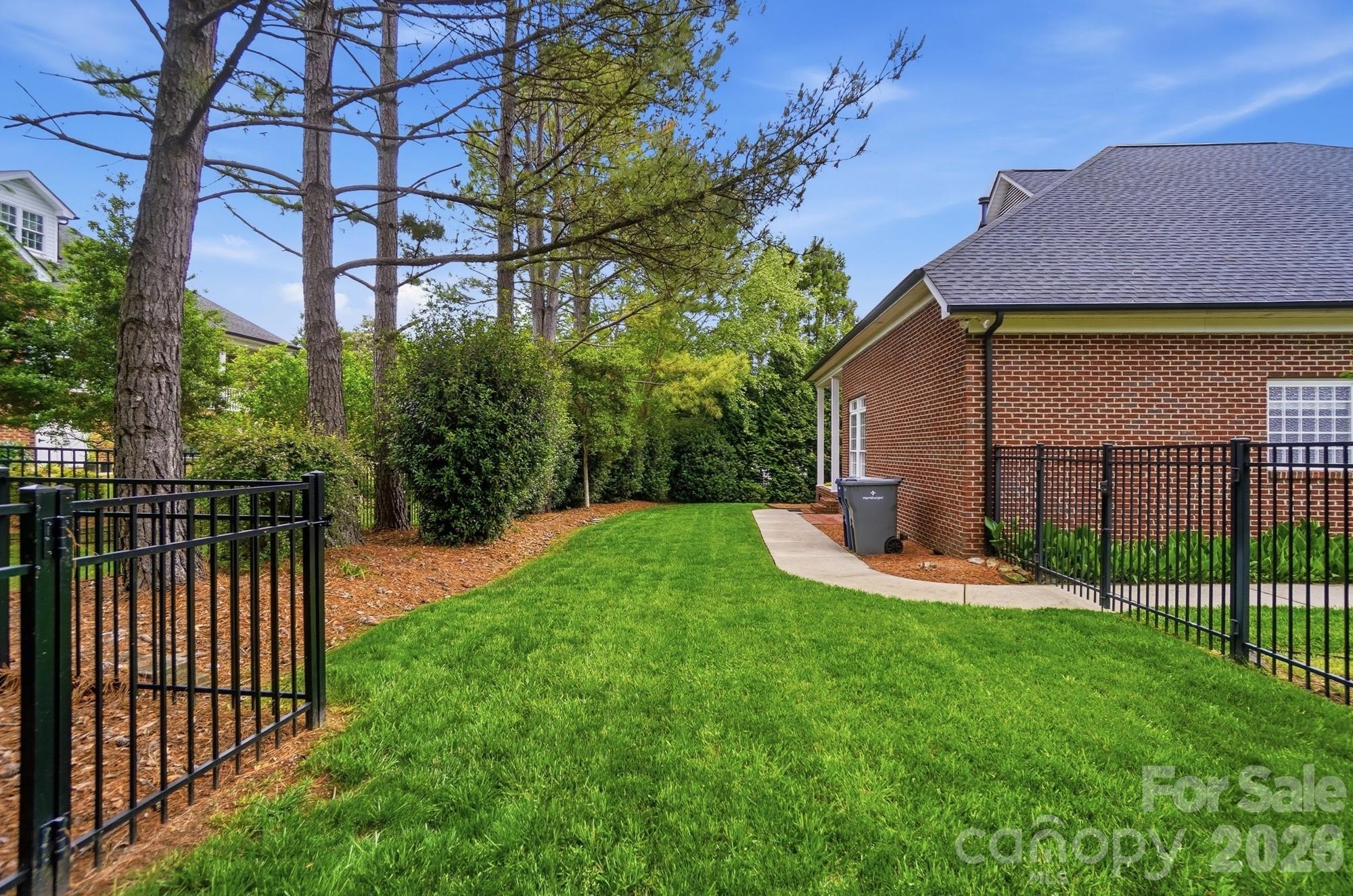 8000 Tottenham Drive — Harrisburg