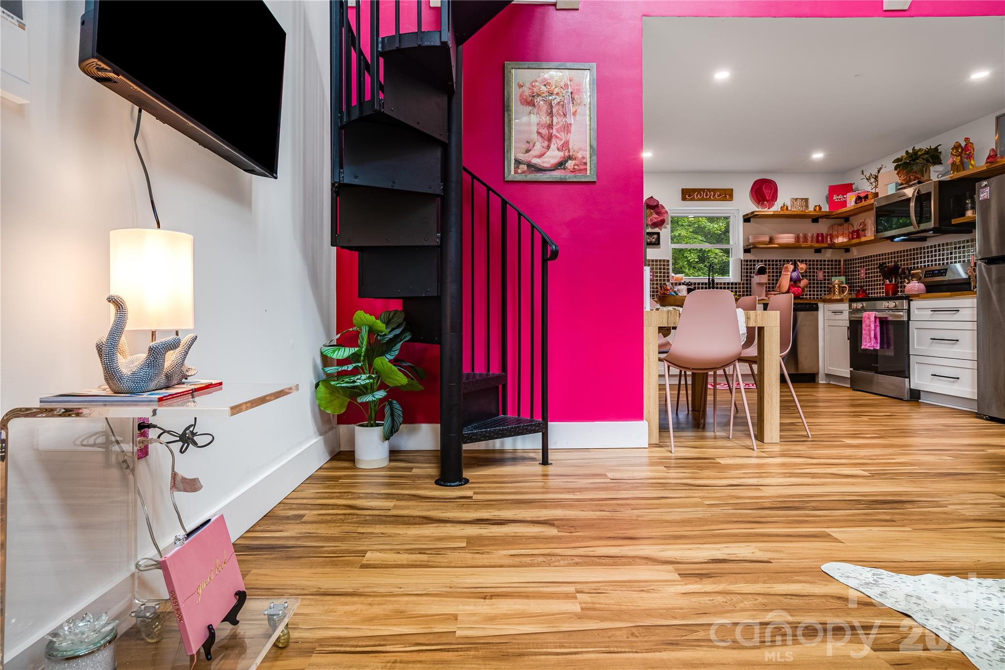 14 Locust Street — Black Mountain