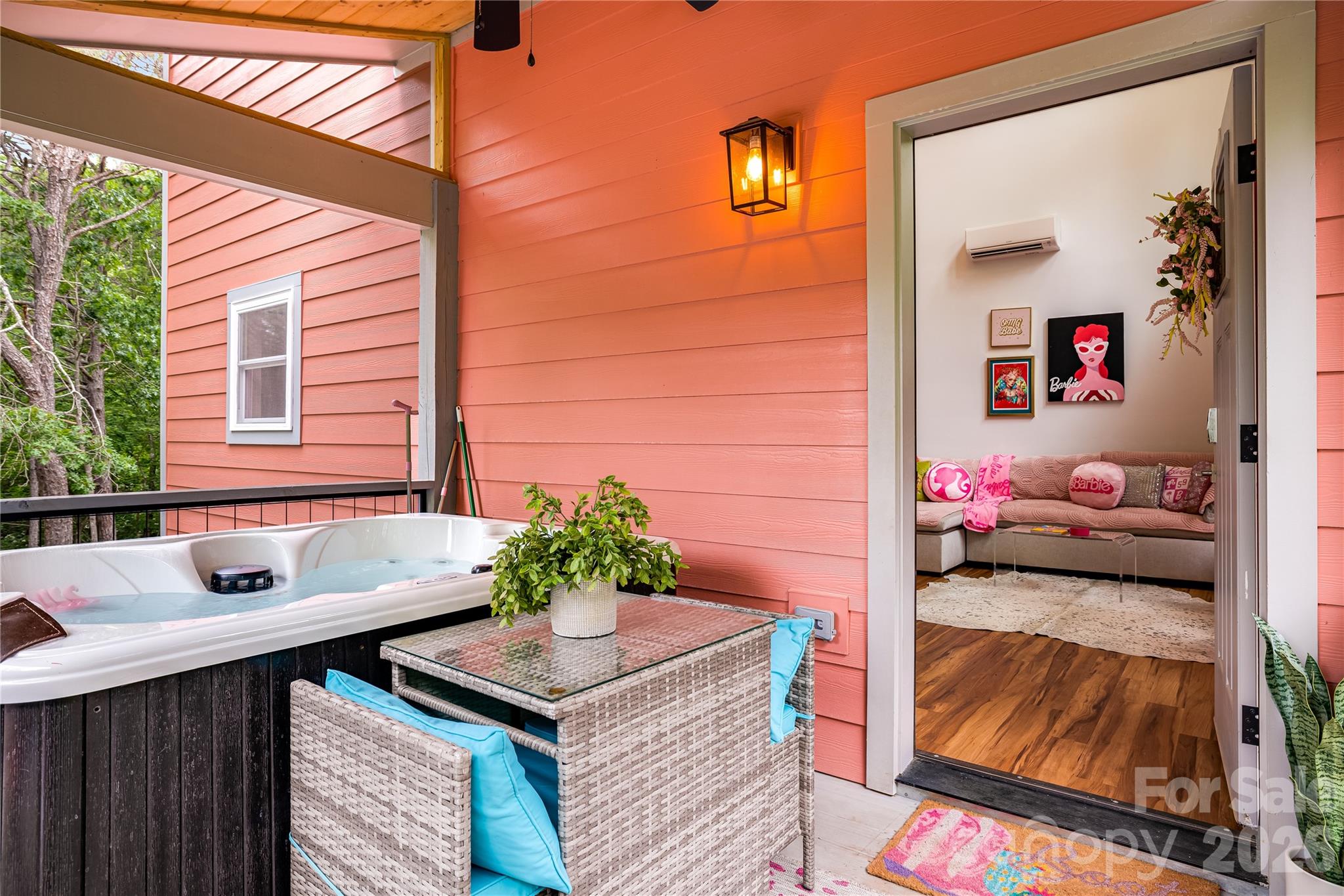 14 Locust Street — Black Mountain