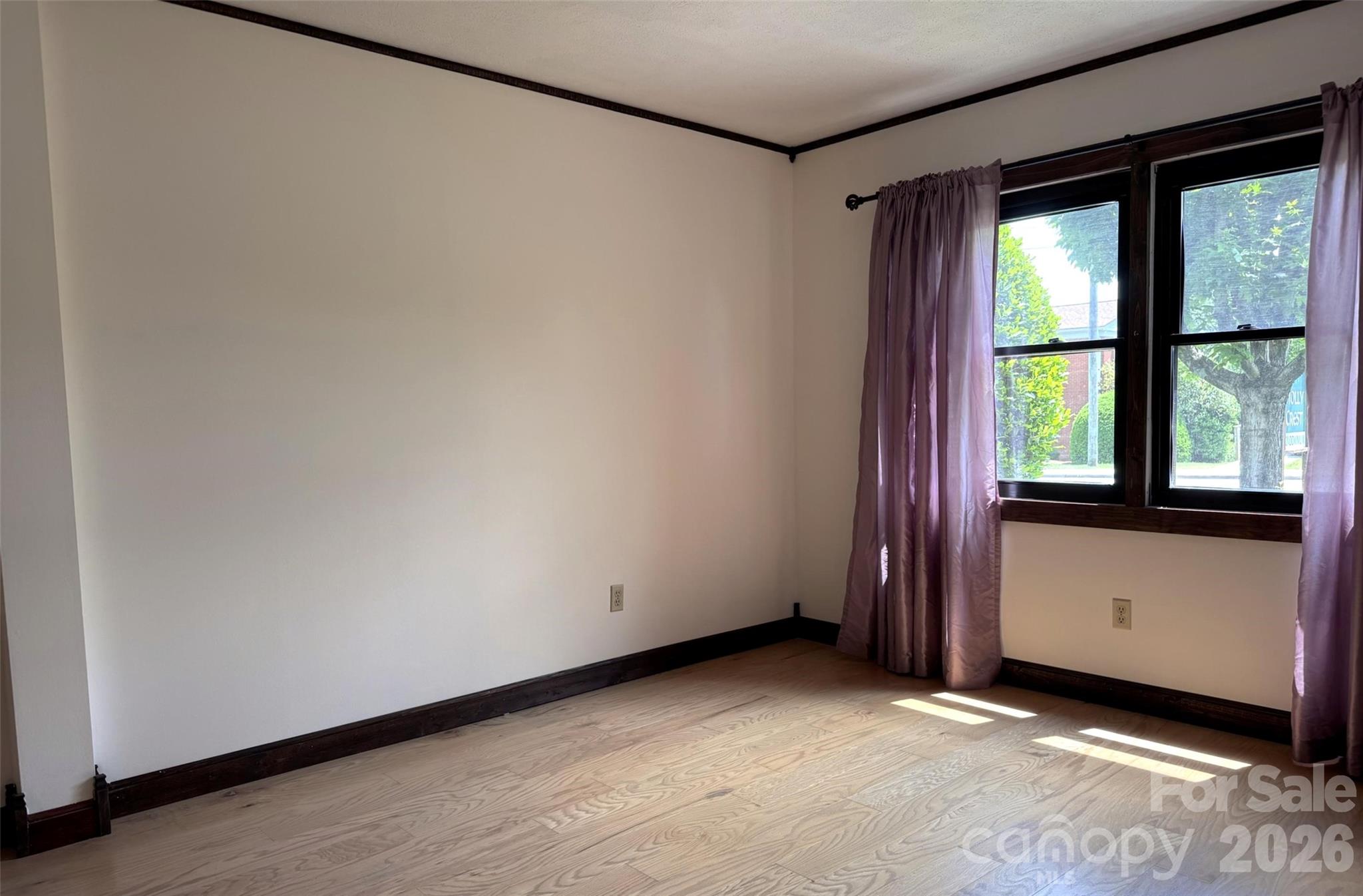 427 6th Avenue W #A-12 — Hendersonville