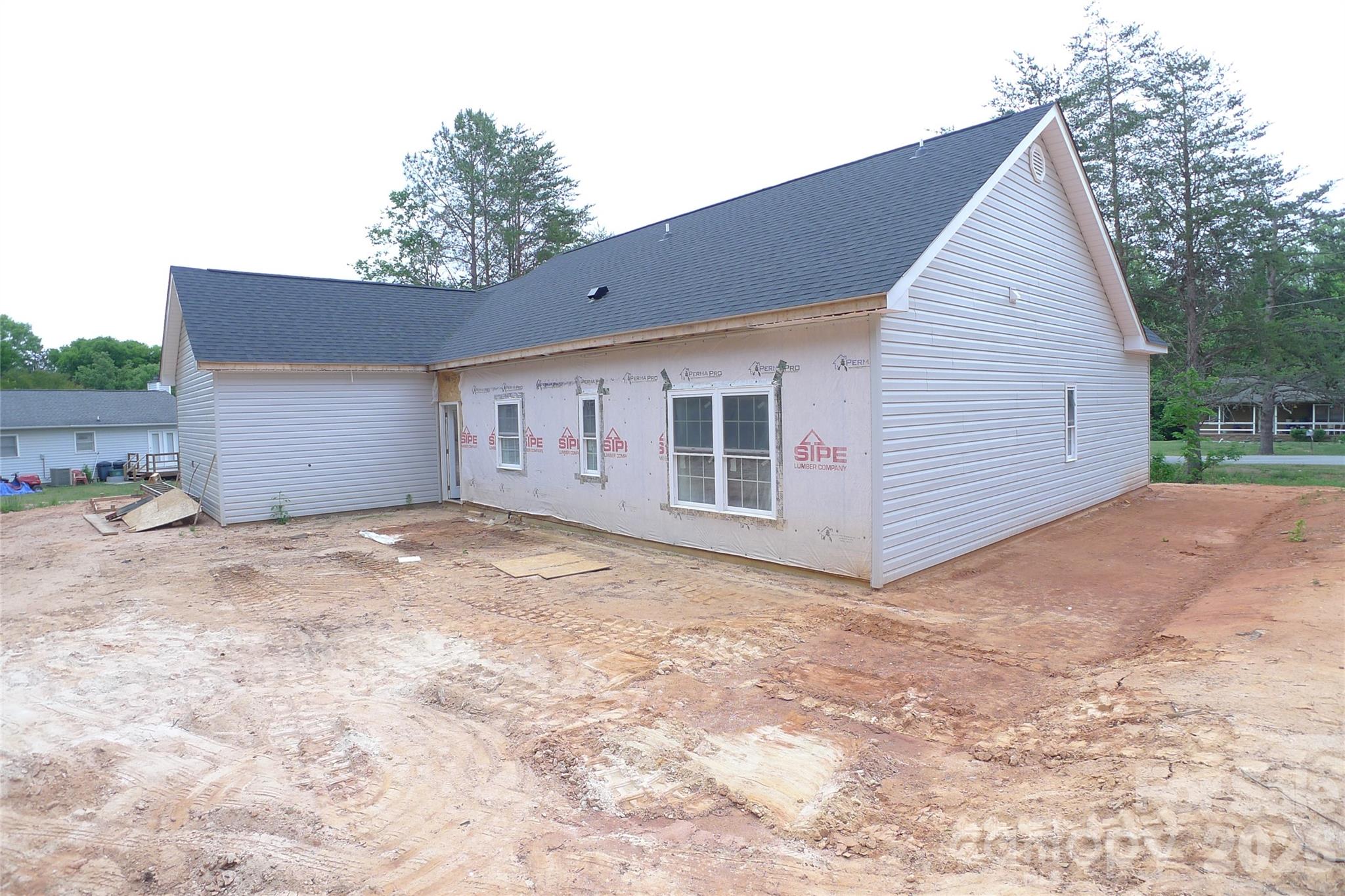 185 Creekside Drive — Mocksville