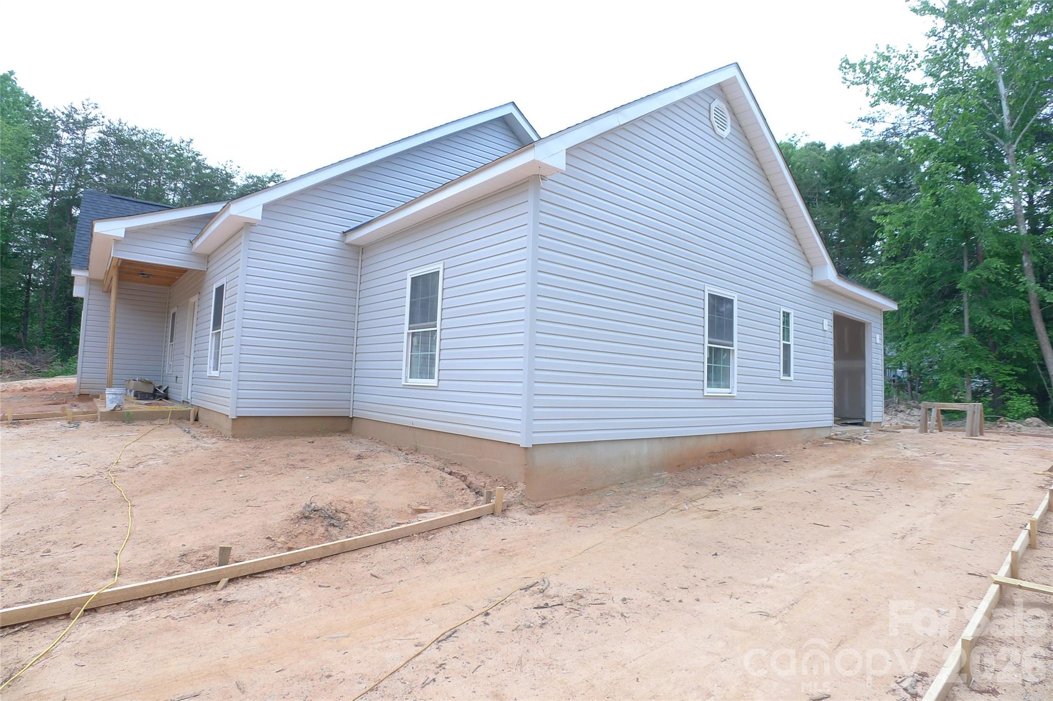 185 Creekside Drive — Mocksville
