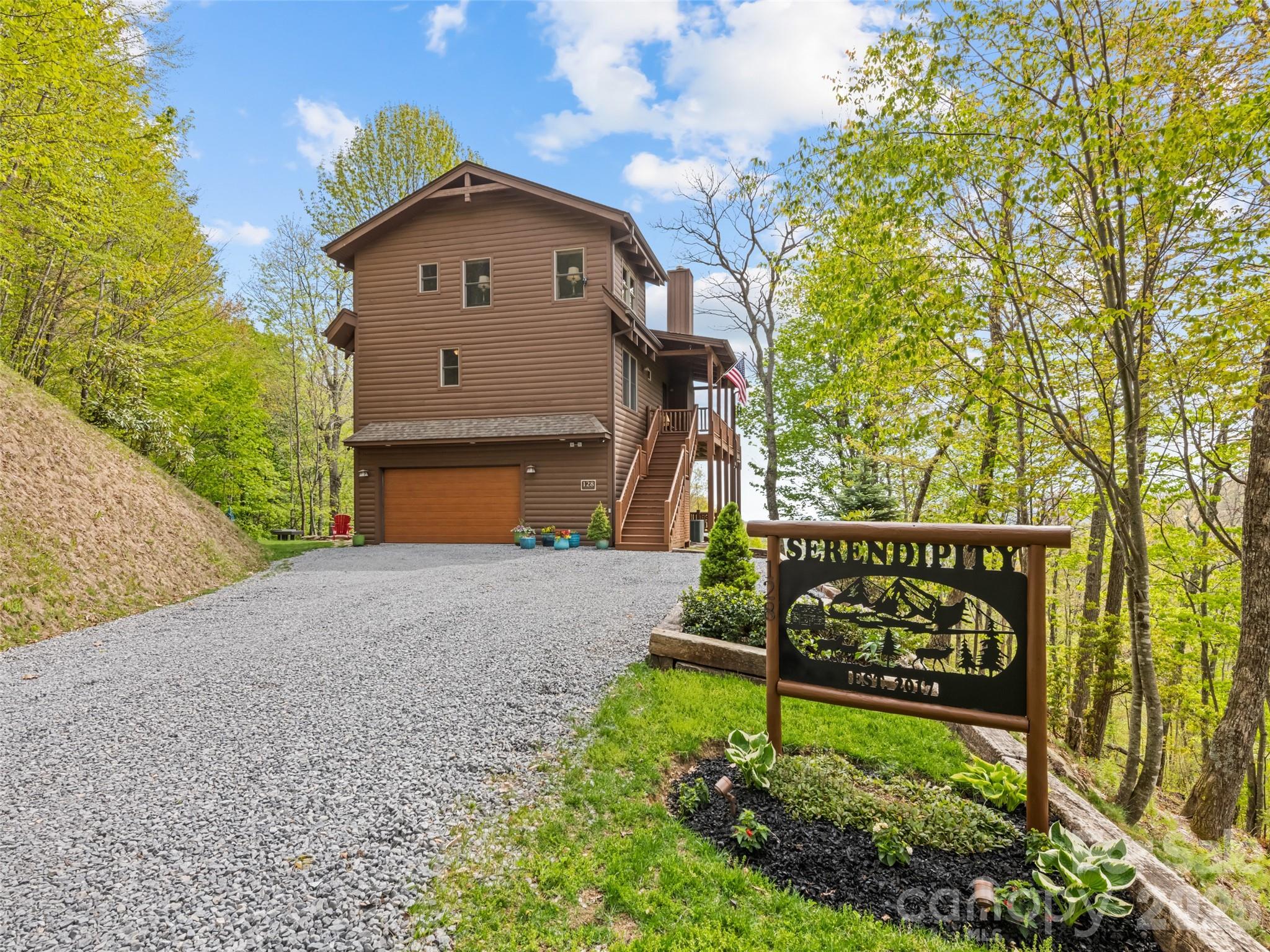 128 Serendipity Trail — Maggie Valley