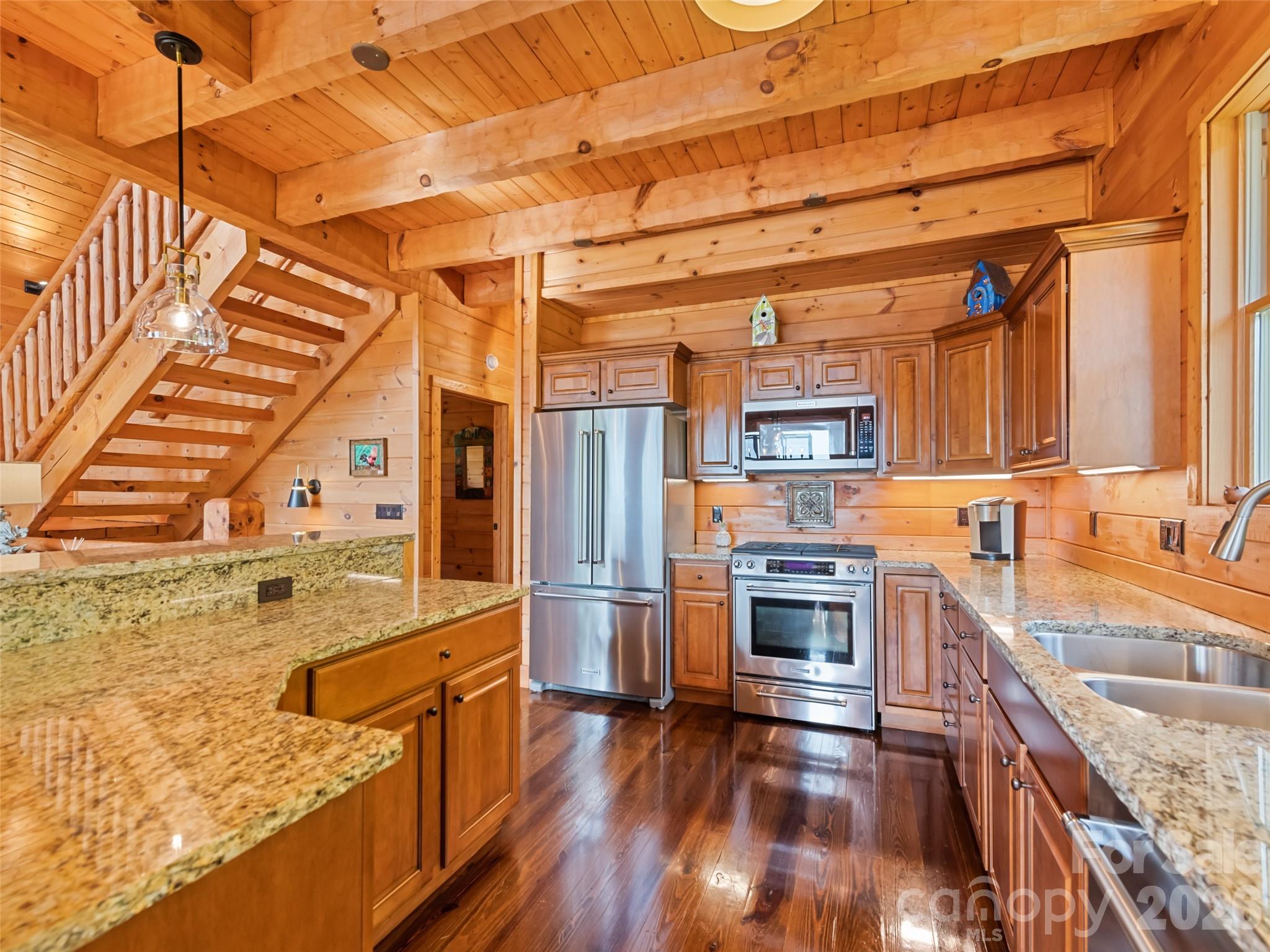 128 Serendipity Trail — Maggie Valley