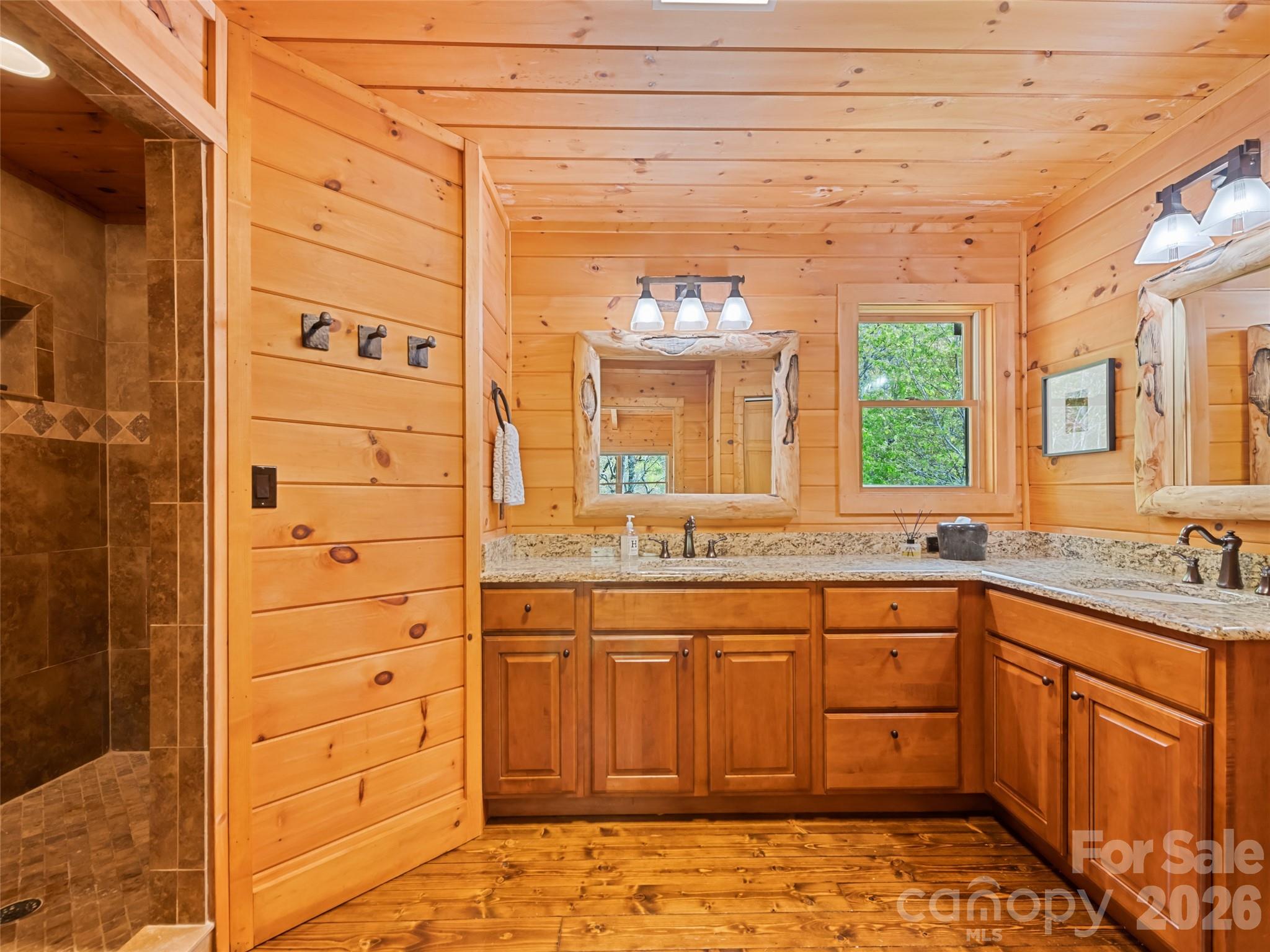 128 Serendipity Trail — Maggie Valley