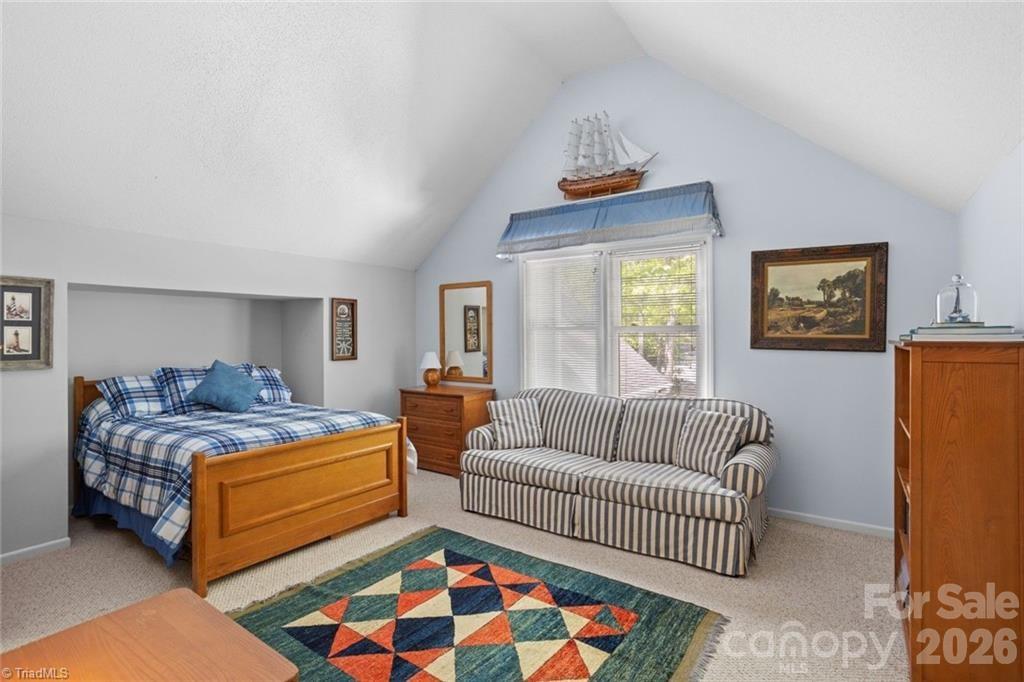 144 Riverside Court — Lexington