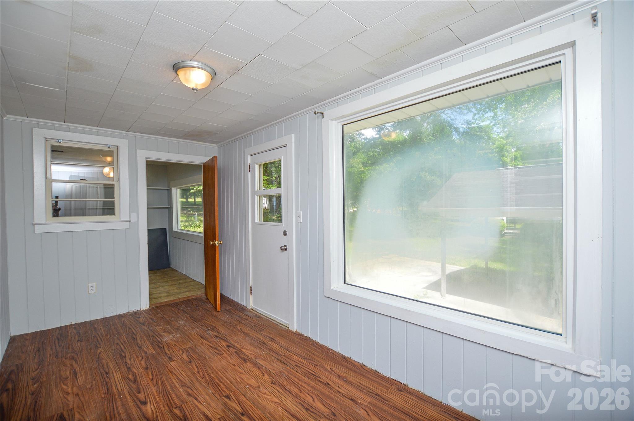 605 Gillsbrook Road — Lancaster