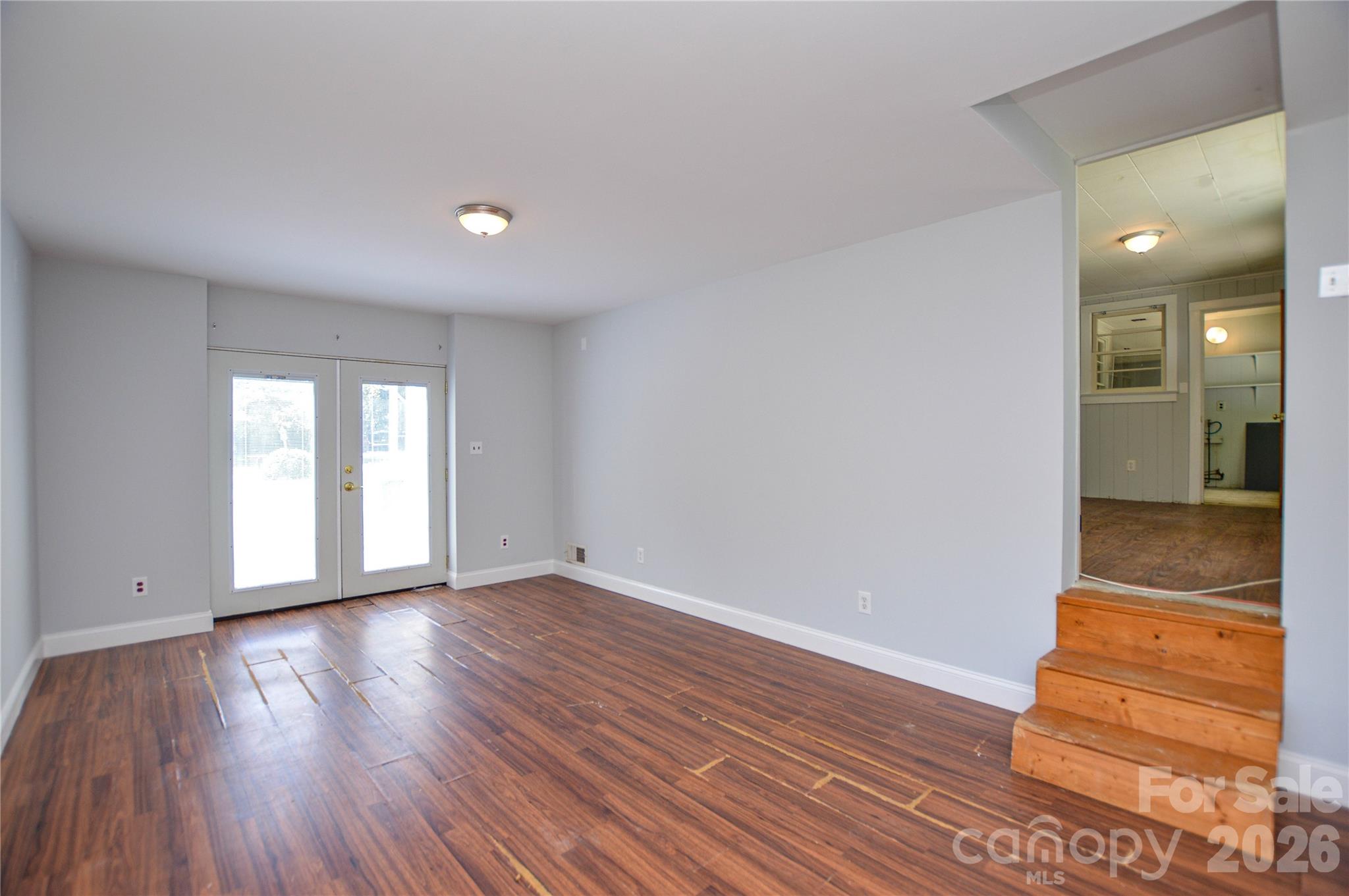 605 Gillsbrook Road — Lancaster