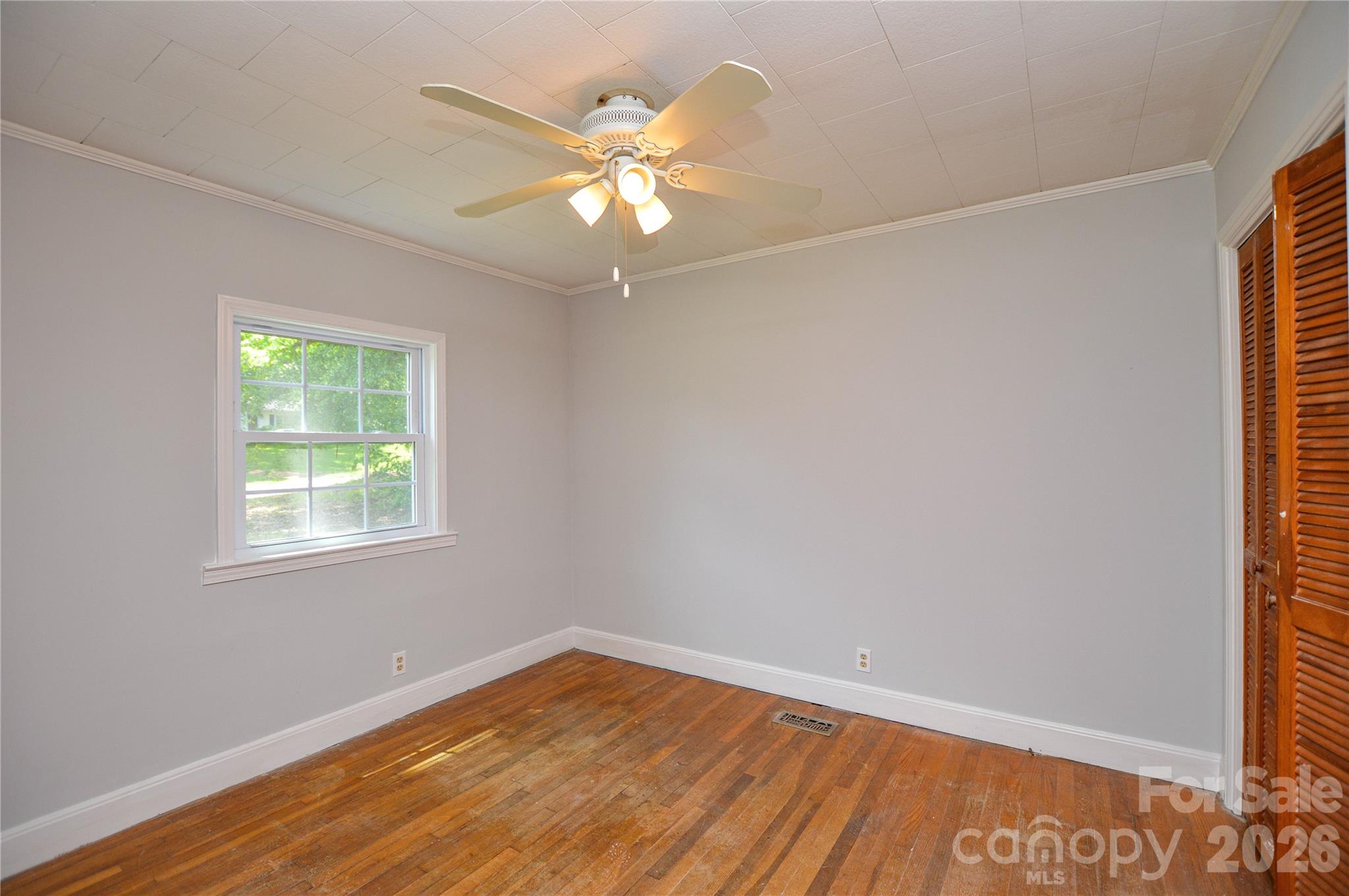 605 Gillsbrook Road — Lancaster