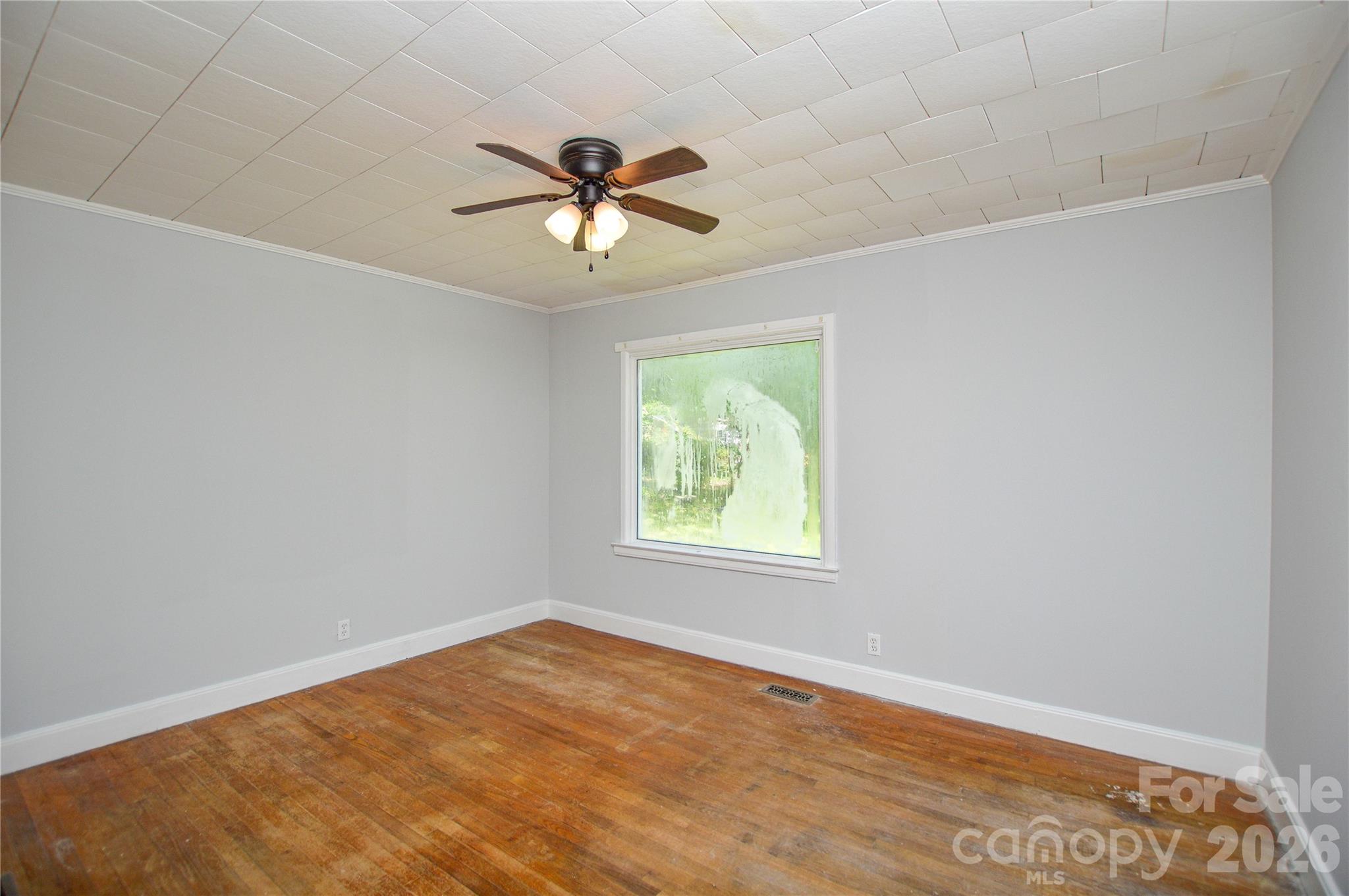 605 Gillsbrook Road — Lancaster