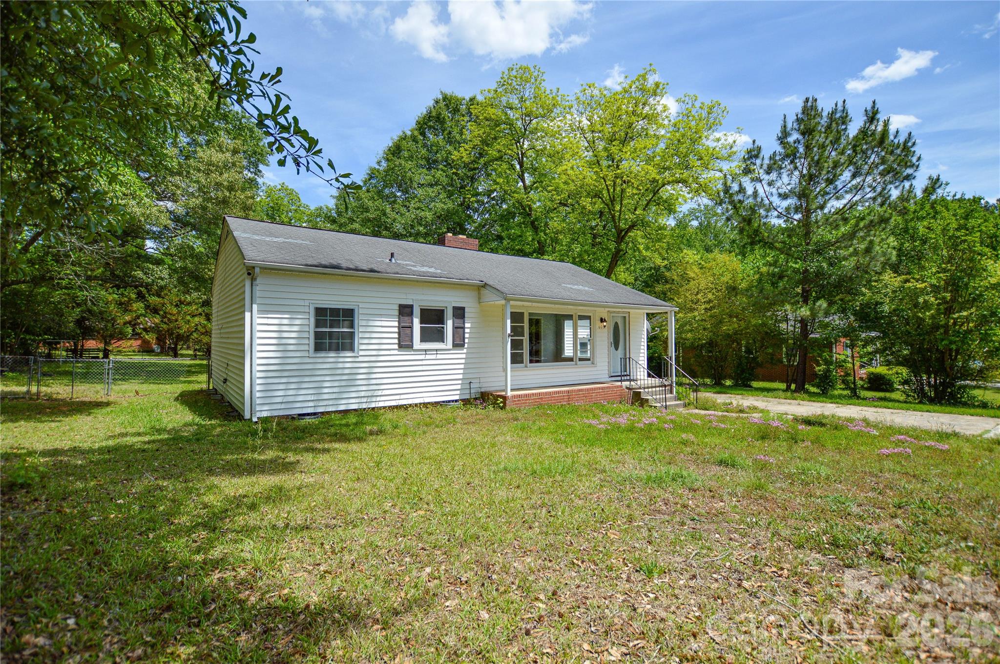 605 Gillsbrook Road — Lancaster