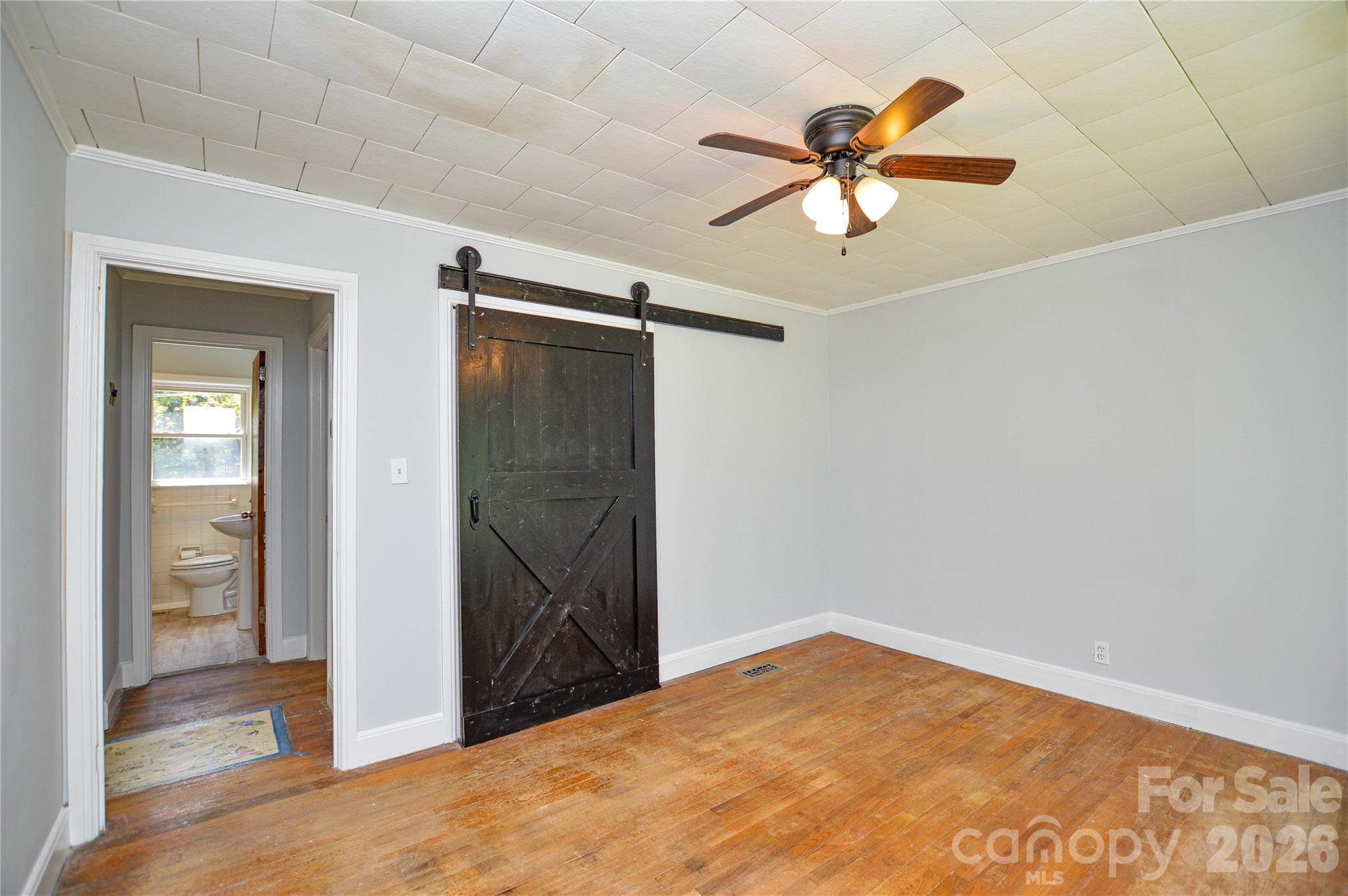 605 Gillsbrook Road — Lancaster