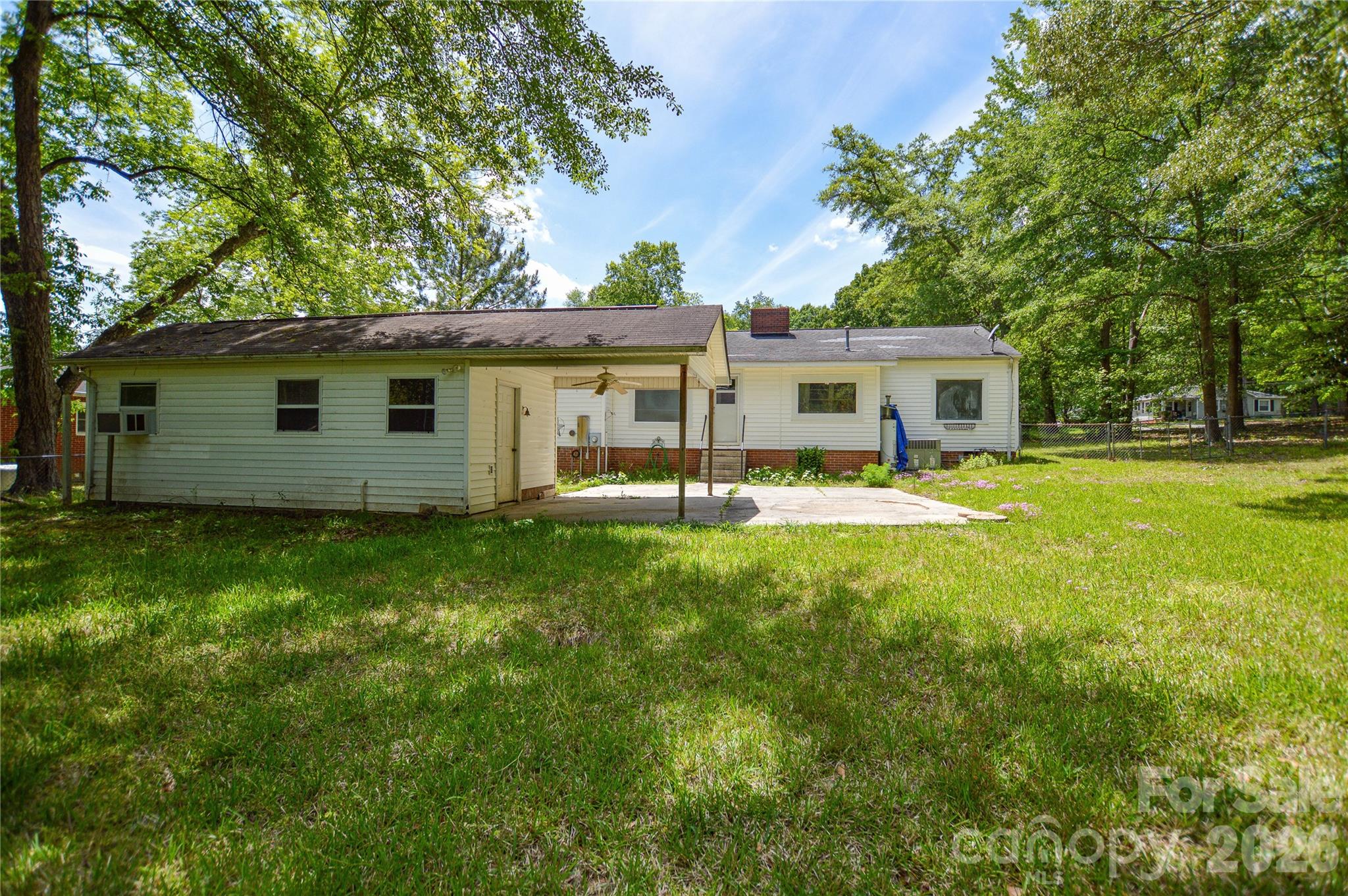 605 Gillsbrook Road — Lancaster