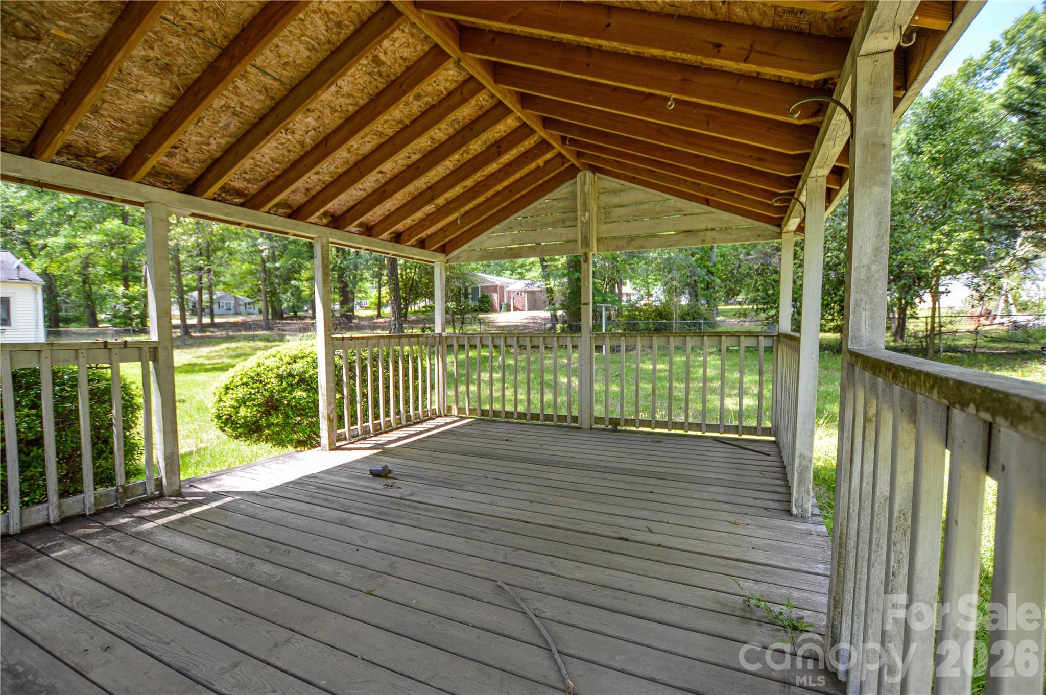 605 Gillsbrook Road — Lancaster