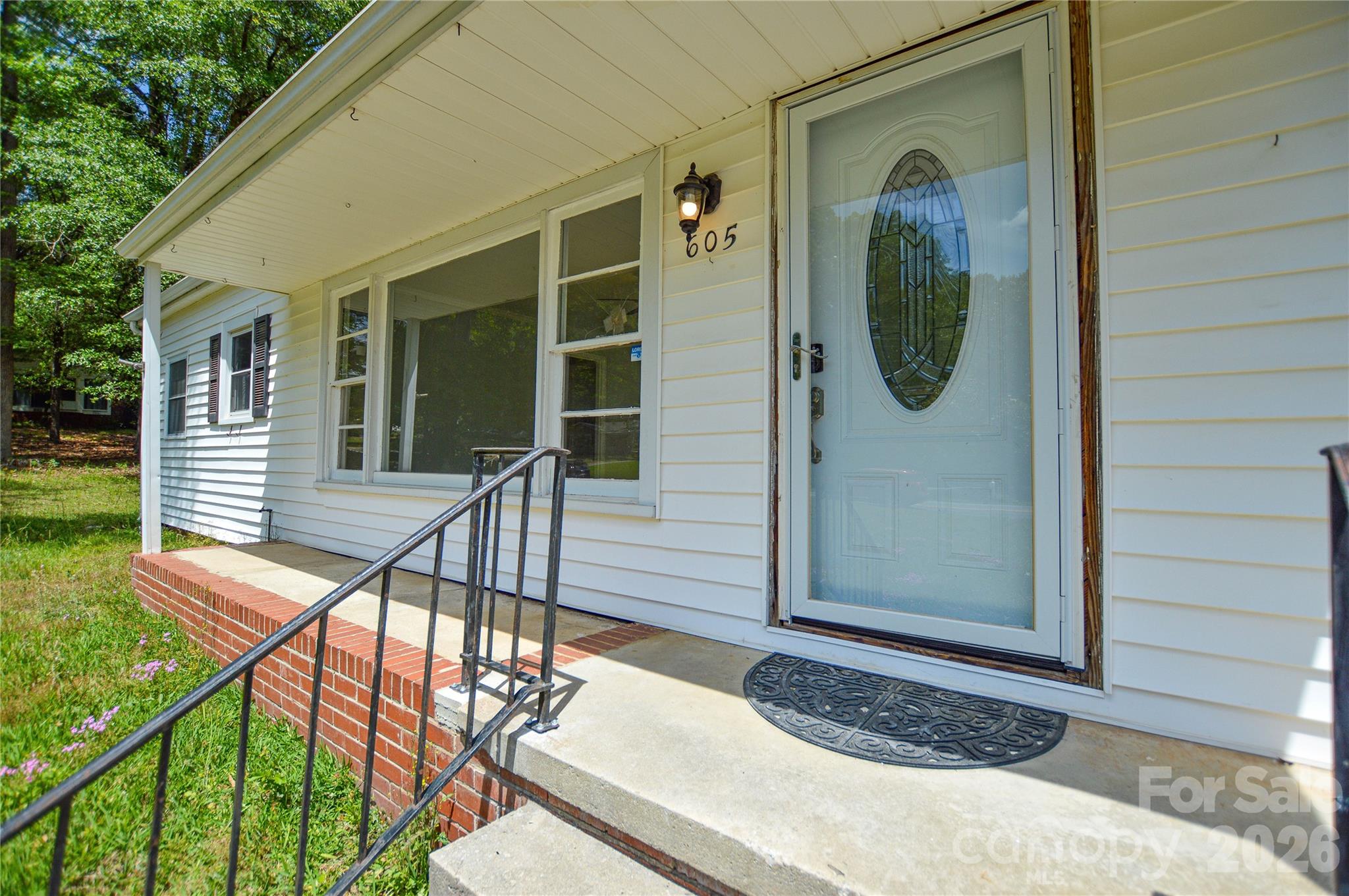 605 Gillsbrook Road — Lancaster
