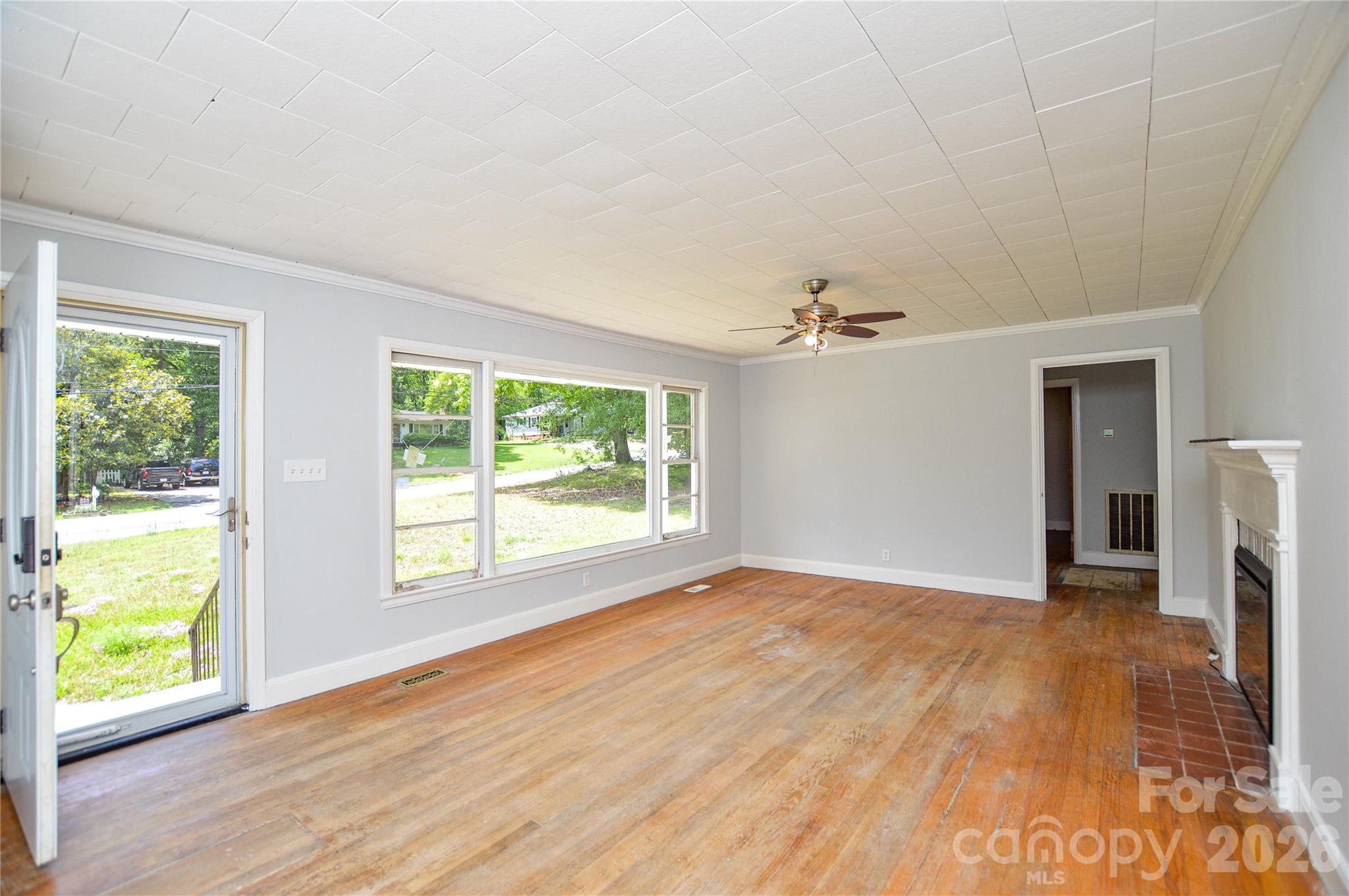 605 Gillsbrook Road — Lancaster