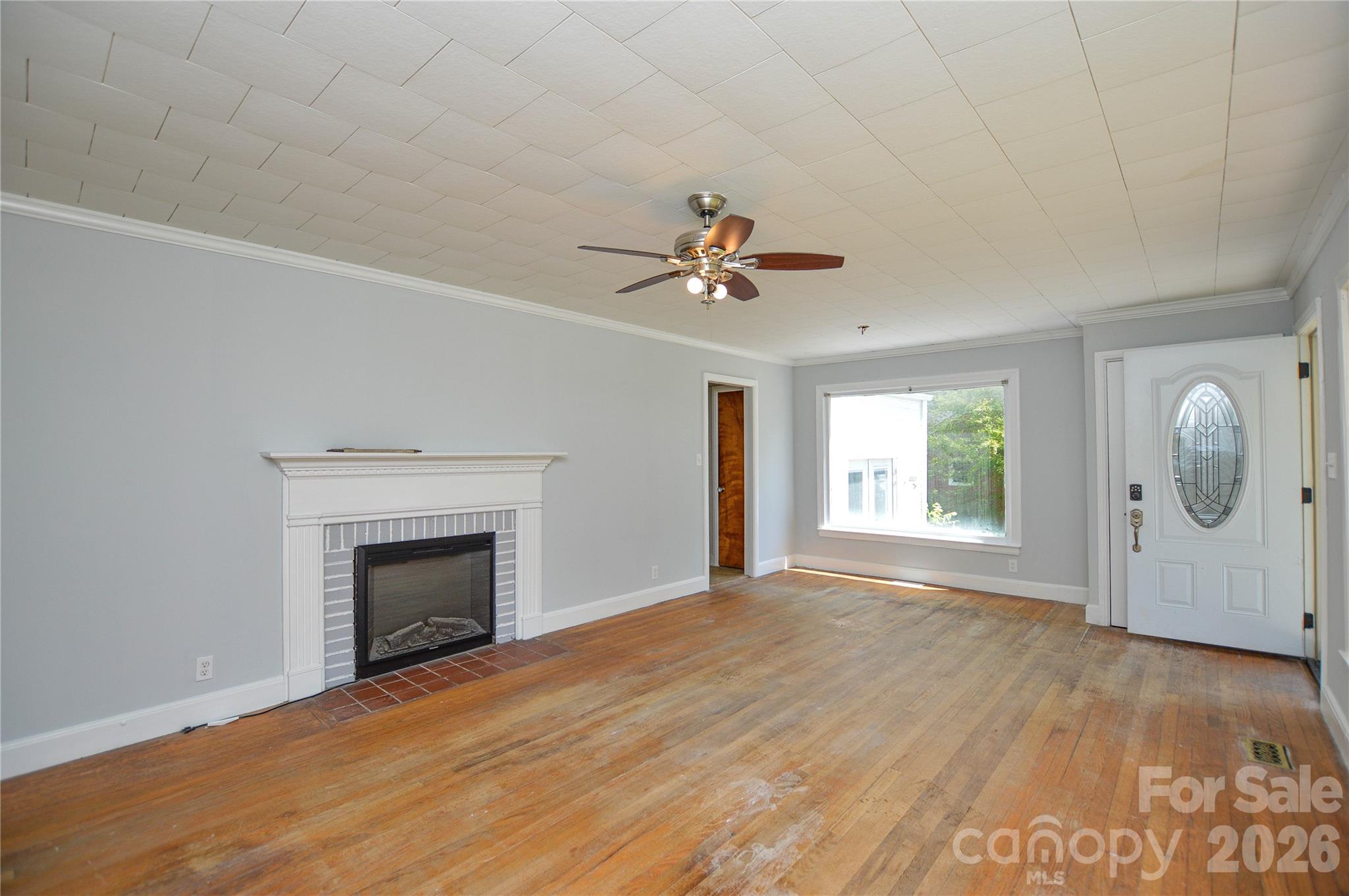 605 Gillsbrook Road — Lancaster