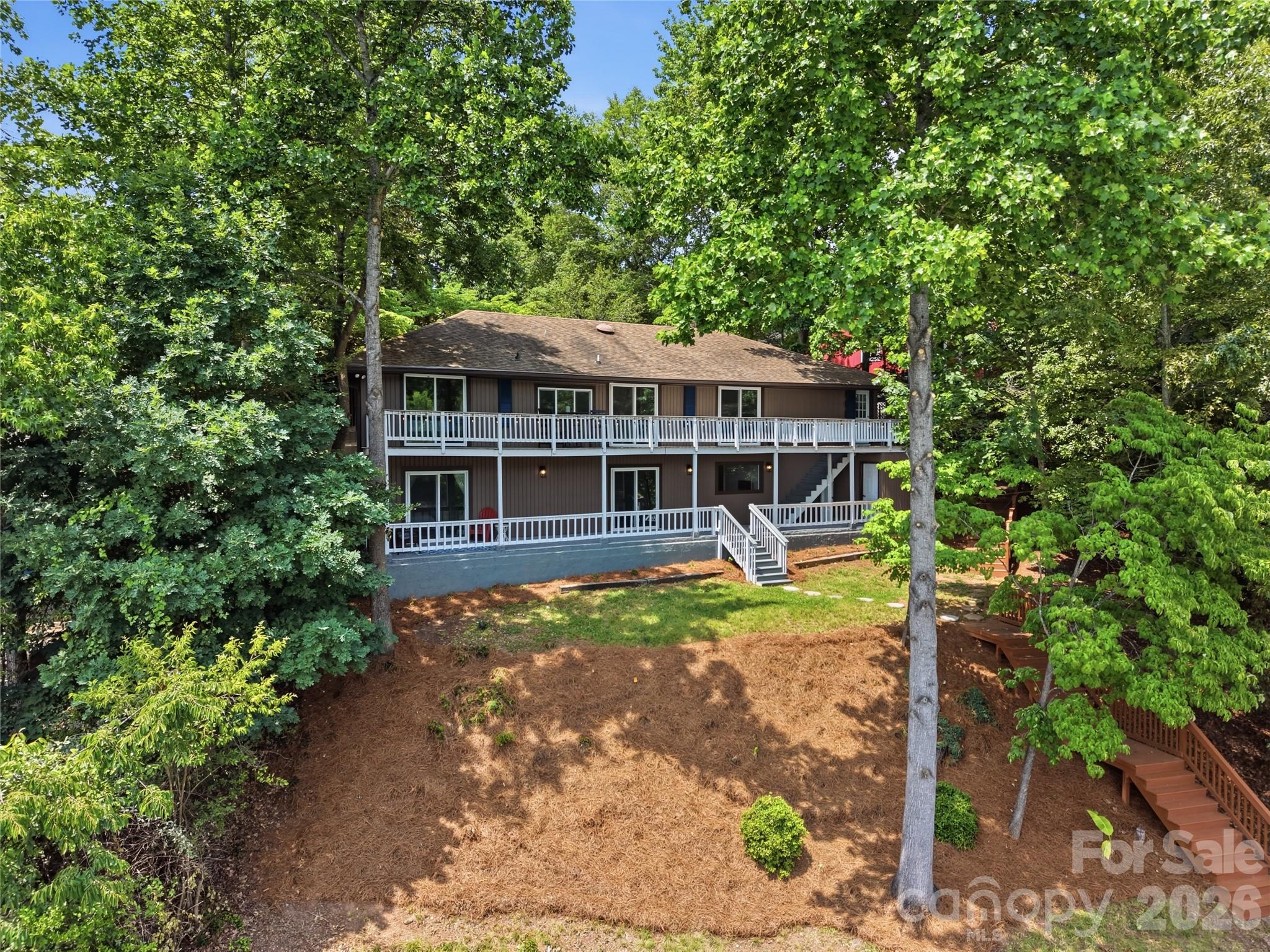 1113 Palmyra Drive — Tega Cay