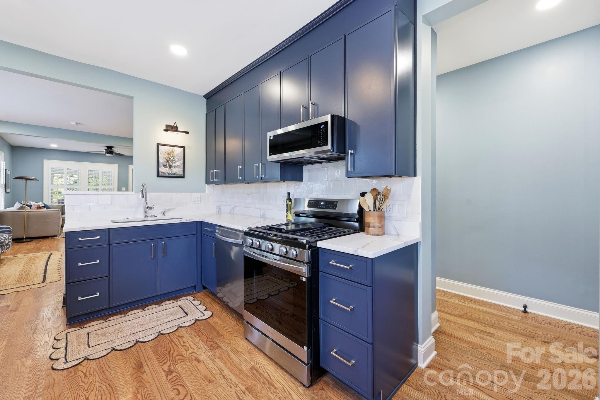 327 Campus Street — Charlotte
