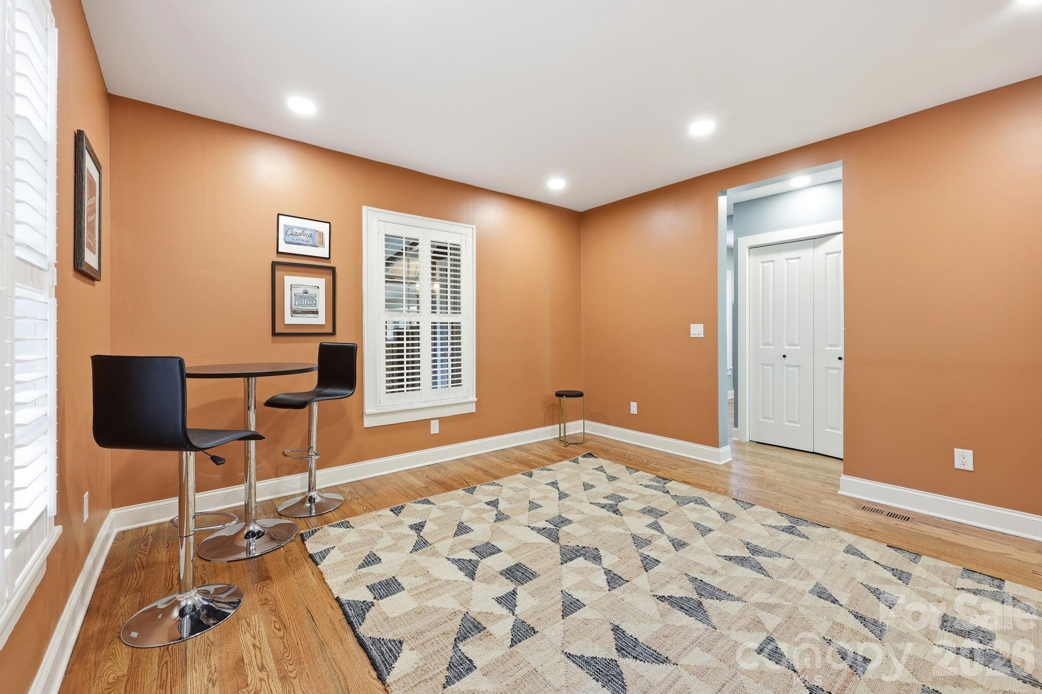 327 Campus Street — Charlotte