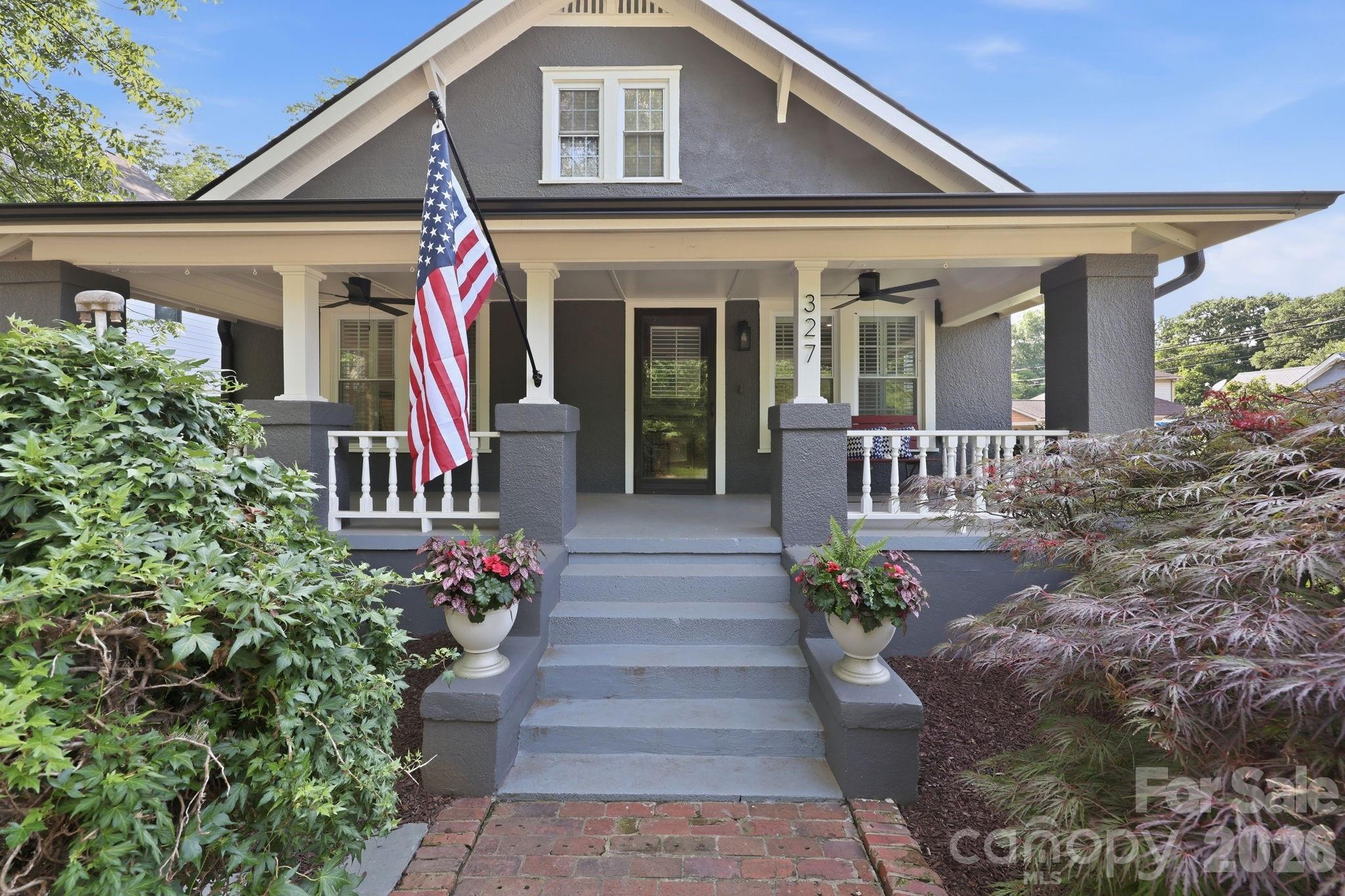 327 Campus Street — Charlotte