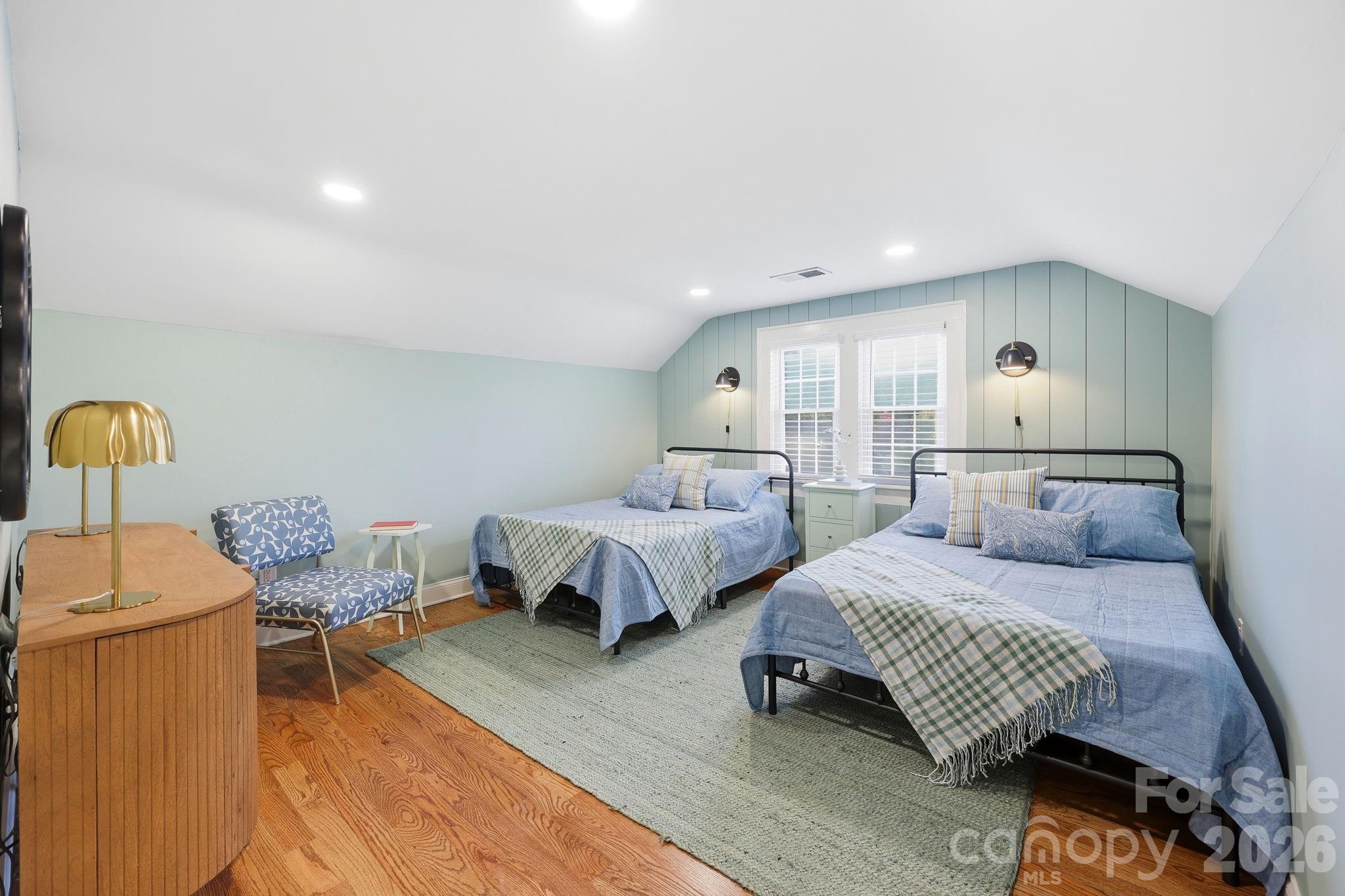 327 Campus Street — Charlotte
