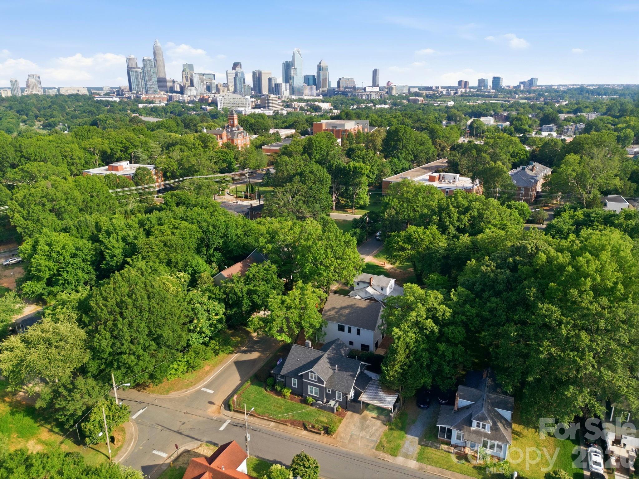327 Campus Street — Charlotte