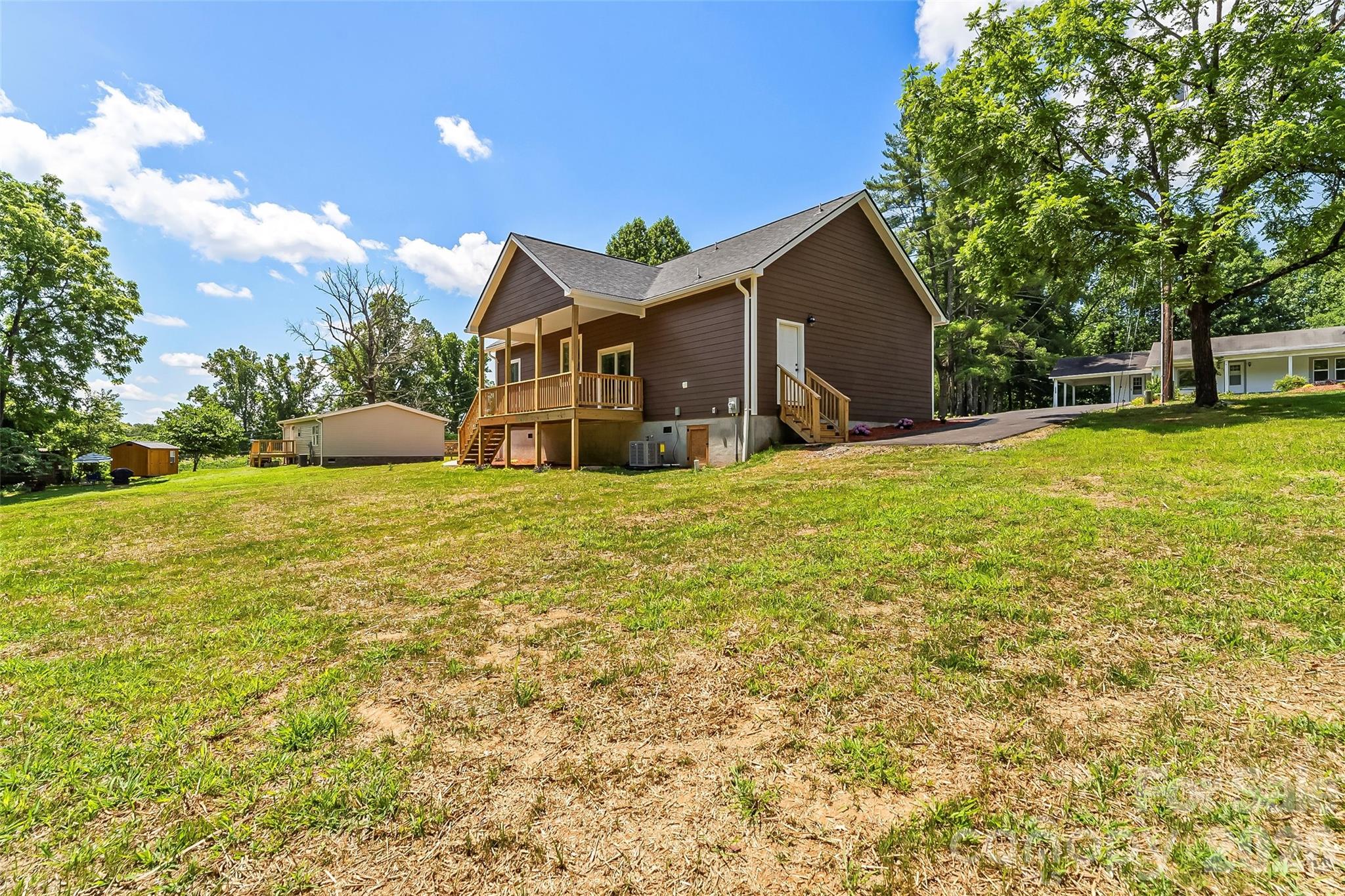 2162 Watson Road — Lenoir