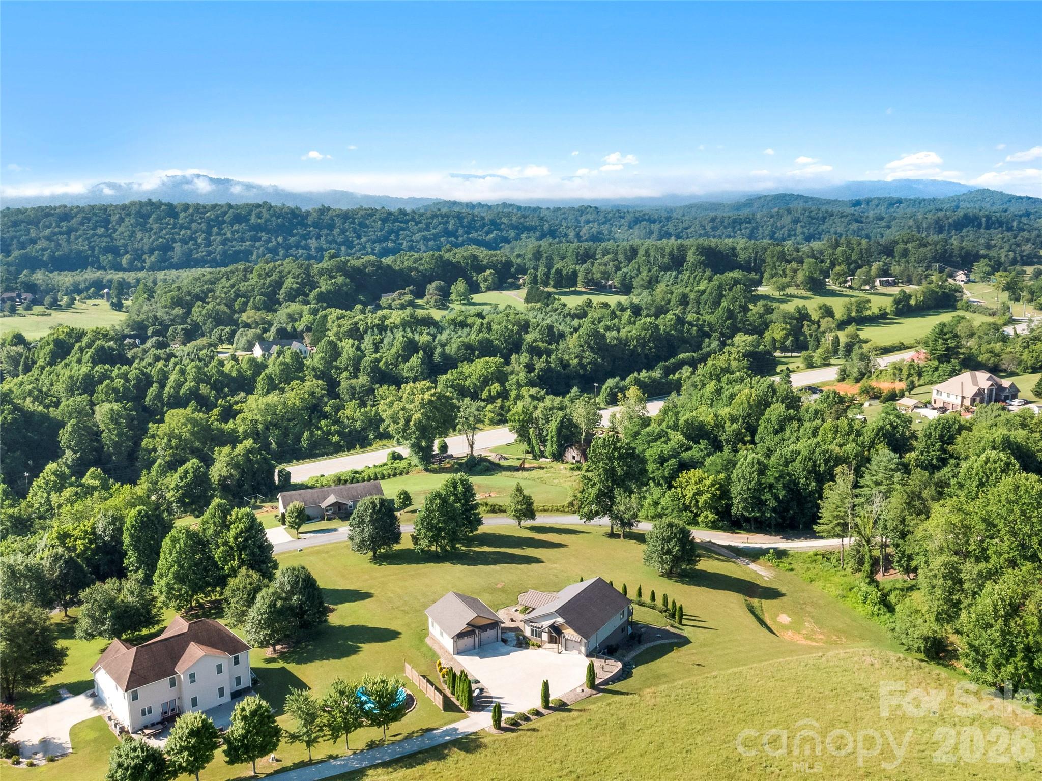 141 Round Top Circle — Mills River