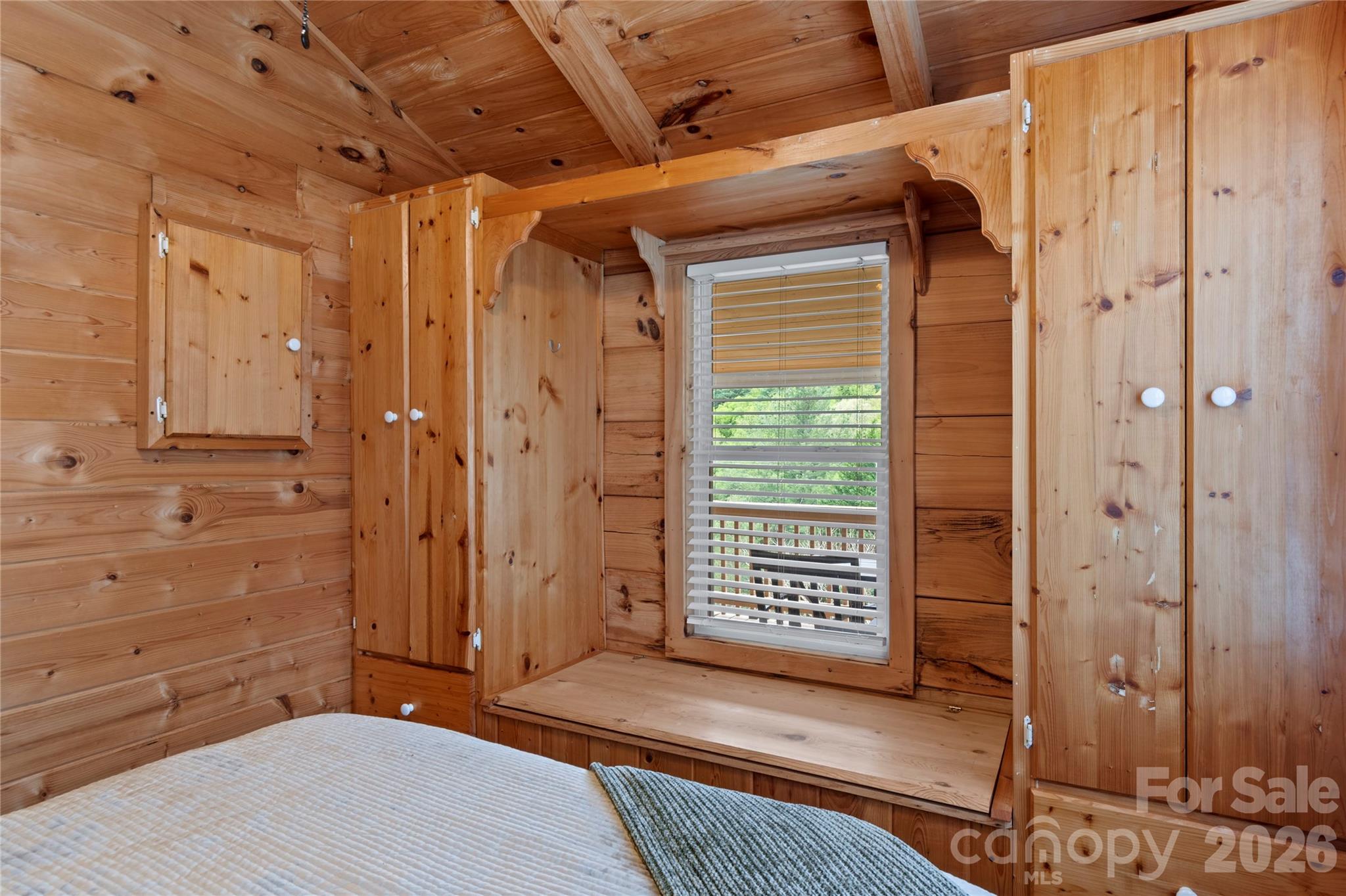 489 Buttons Lane #11 — Sparta
