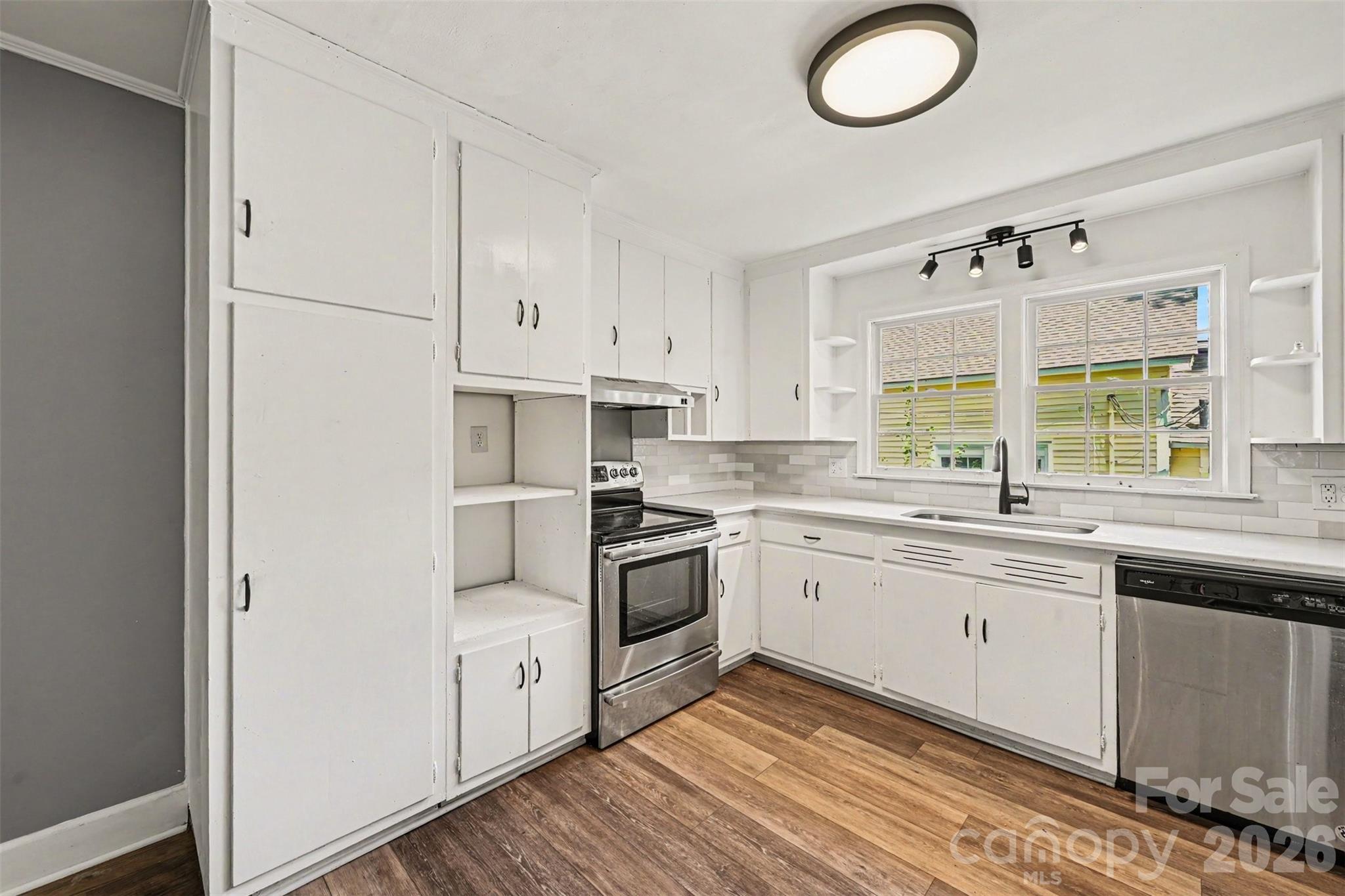 303 N White Street — Lancaster