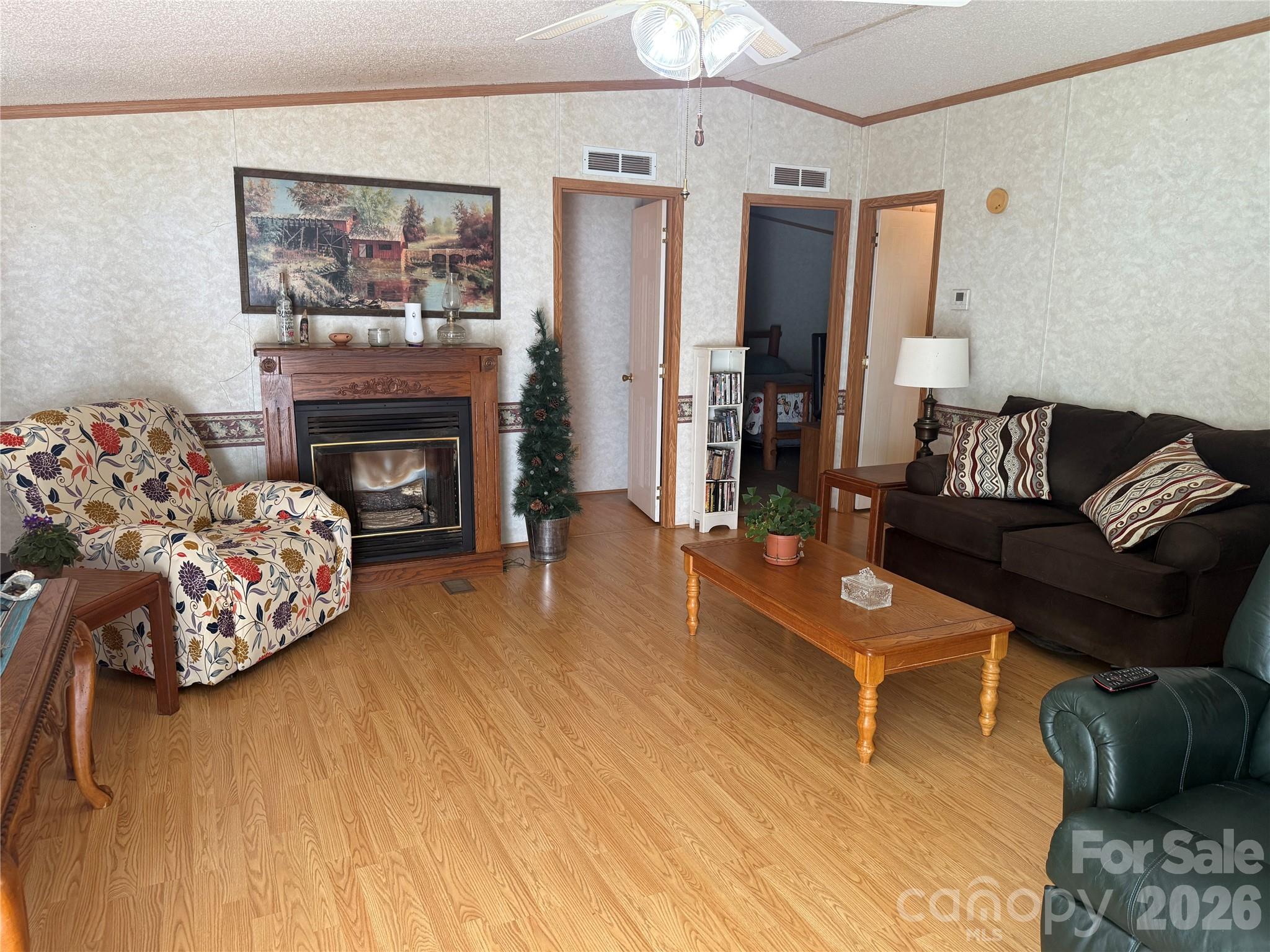 39 Lisa Court #11 — Otto