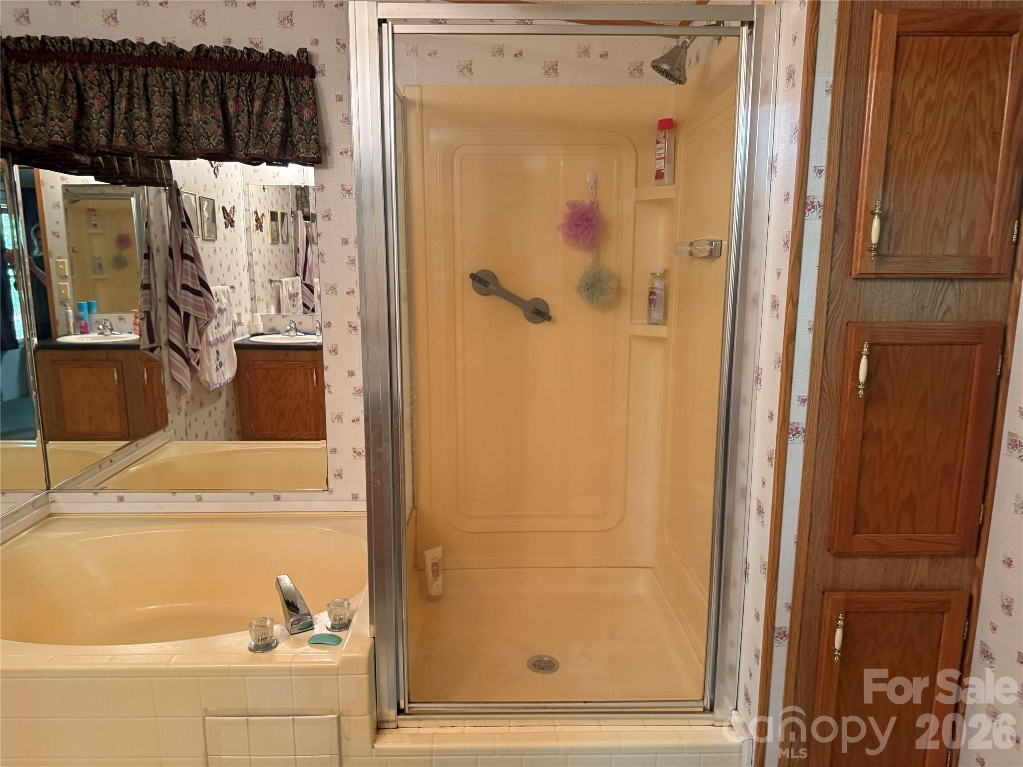 39 Lisa Court #11 — Otto