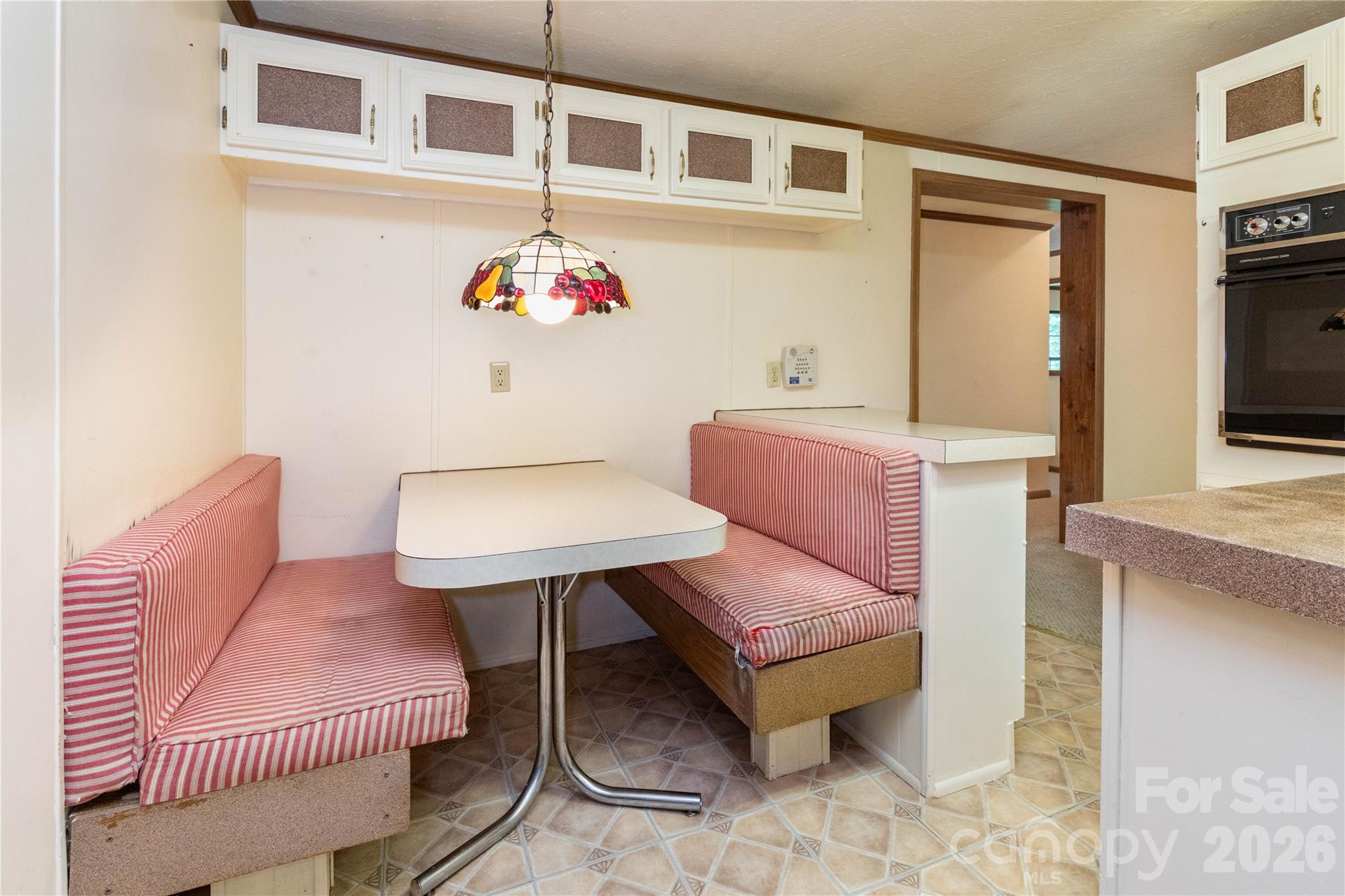 1010 Sharon Ridge Road — Fairview