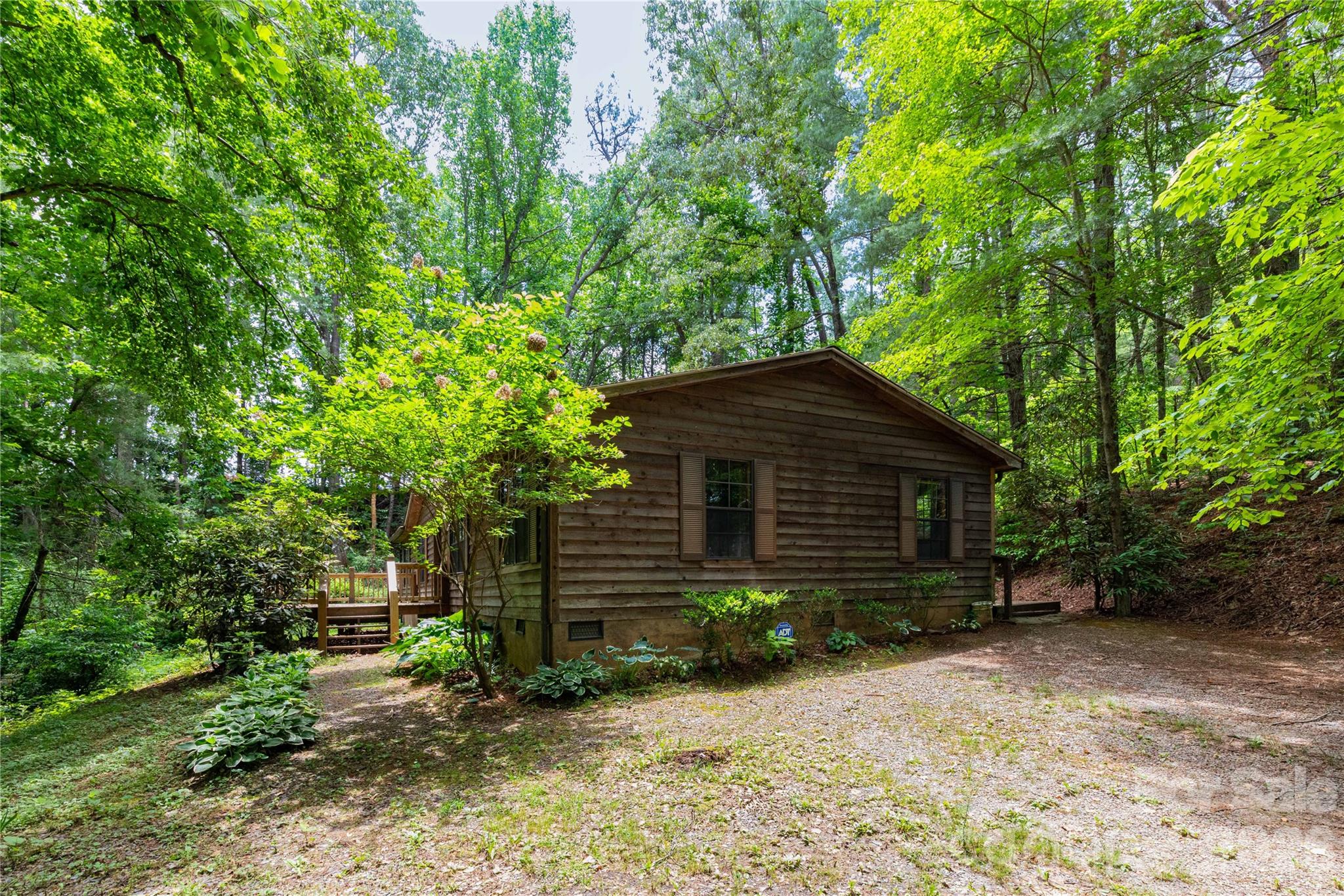 1010 Sharon Ridge Road — Fairview