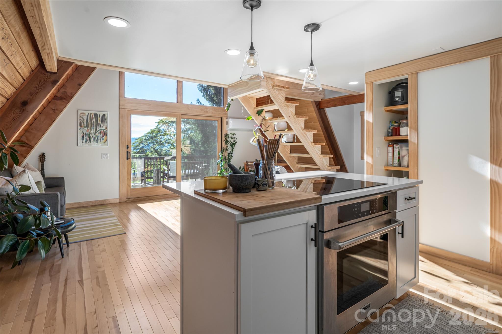 360 Banjo Branch Road — Burnsville