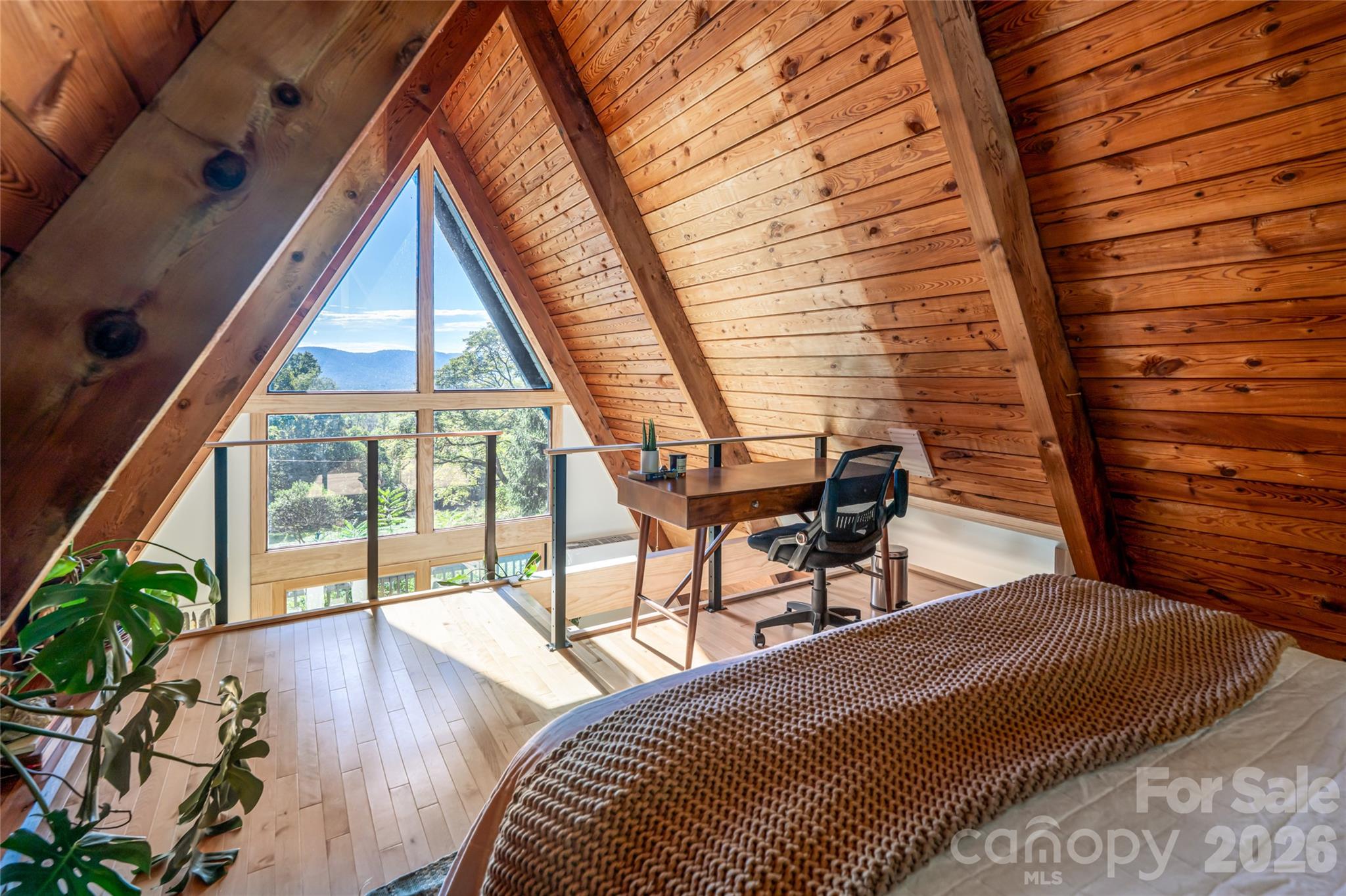 360 Banjo Branch Road — Burnsville