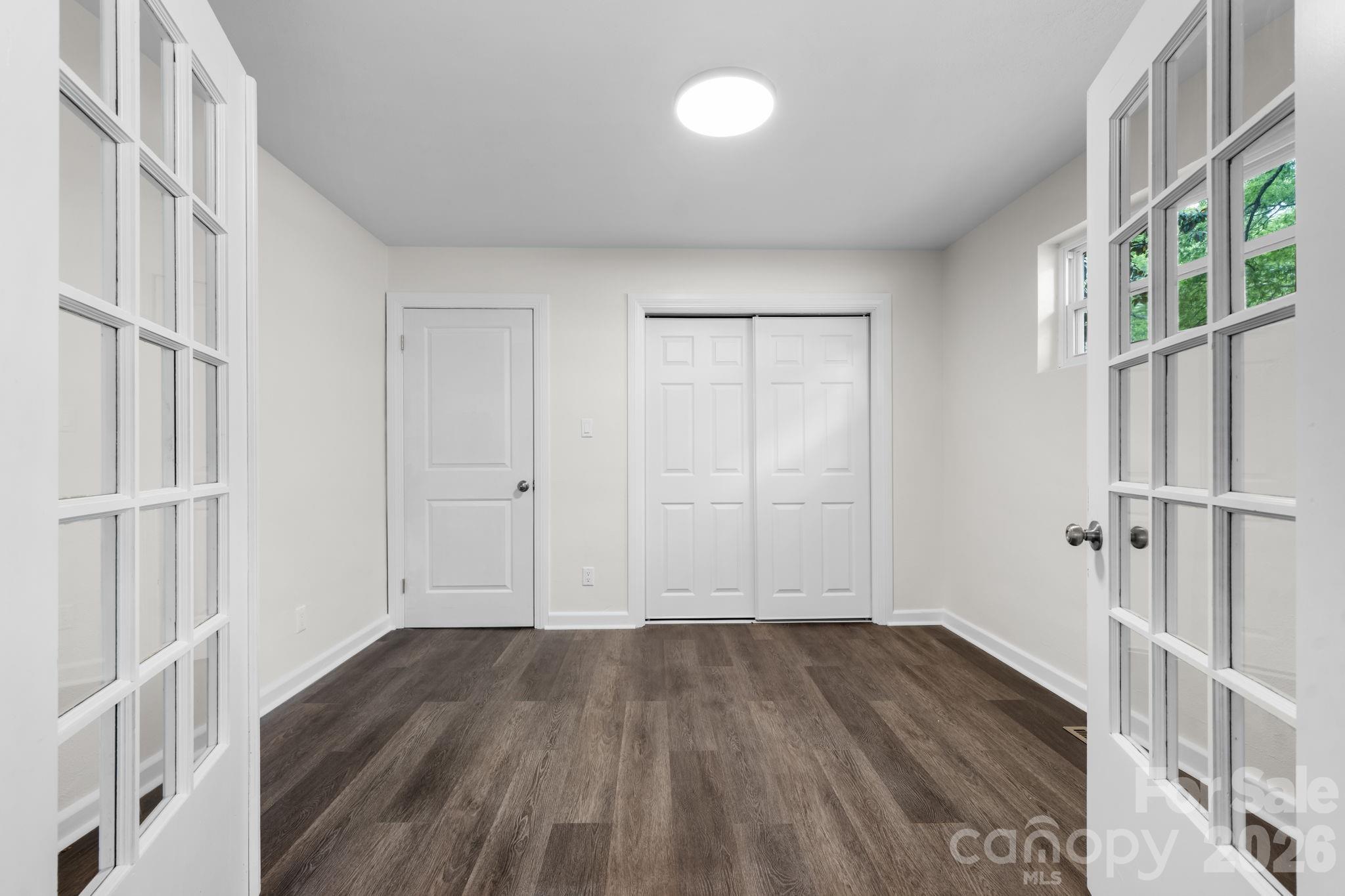 411 20TH Avenue NE — Hickory
