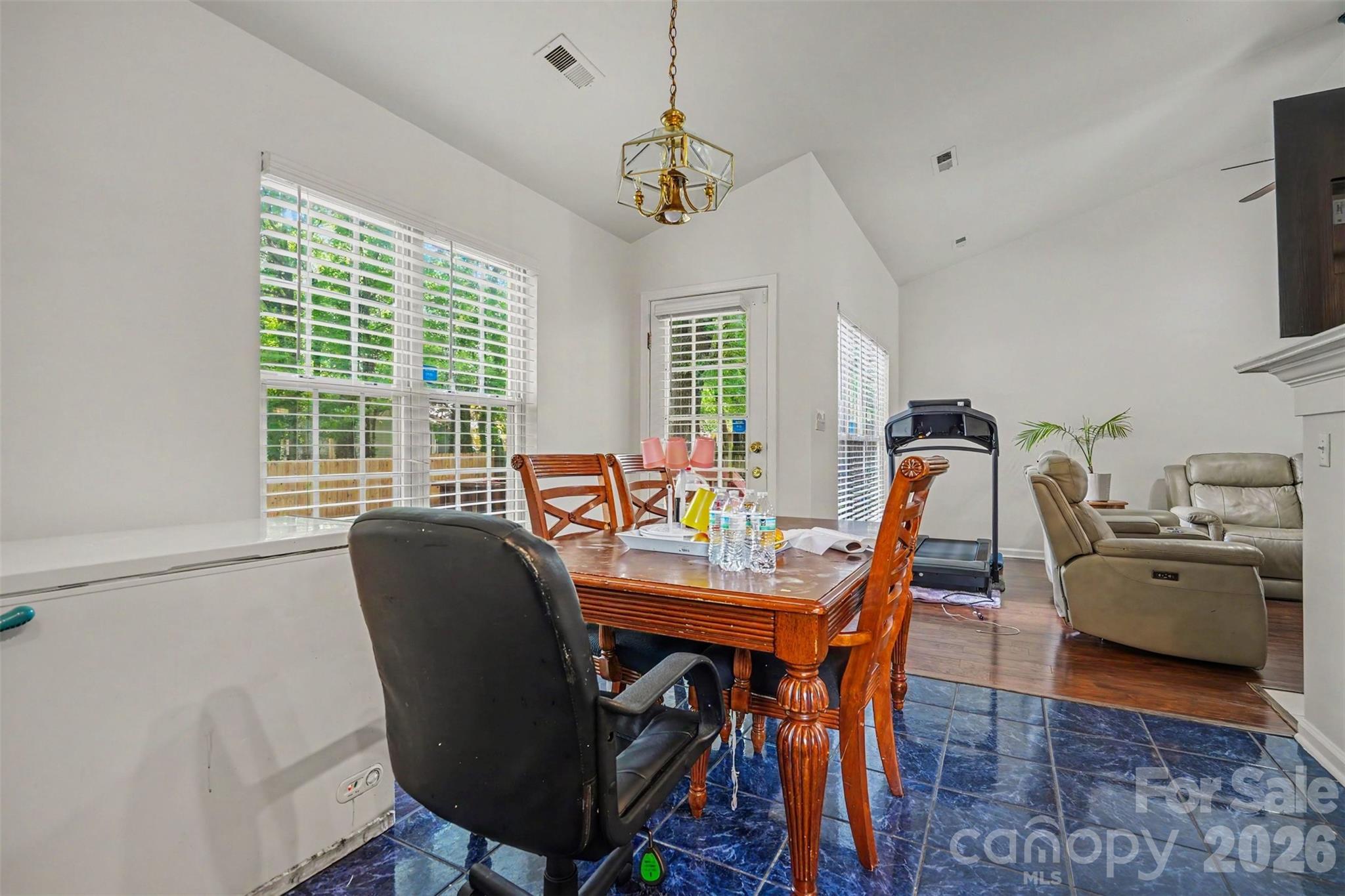 6312 Trysting Road — Charlotte